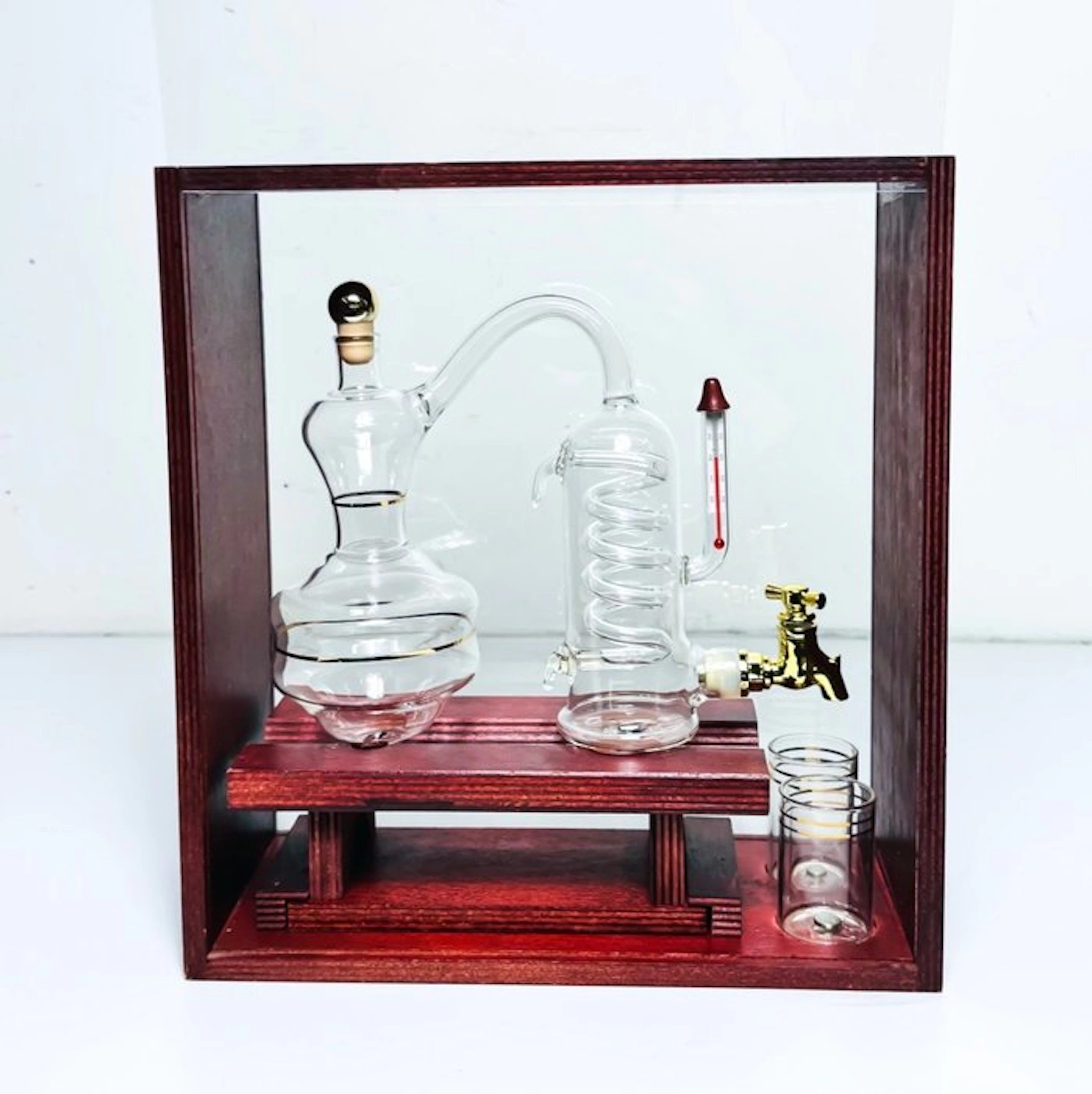 Decorative ornament - Presentation box for alembic distiller - France