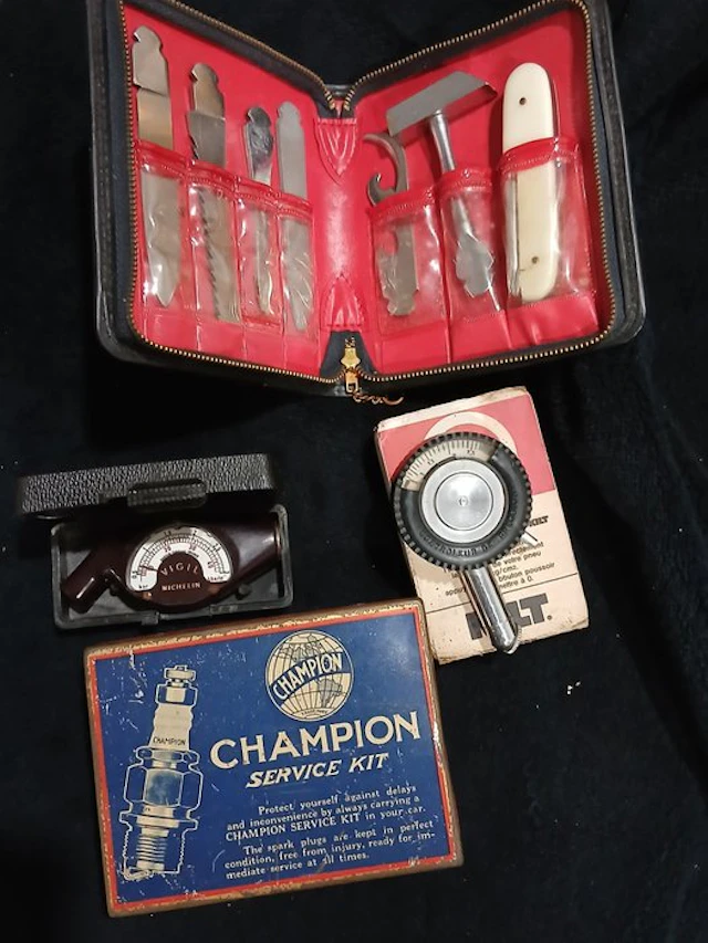Tools,can,manometers - Kilt-Mihelin-Champion-Seiko - 1960