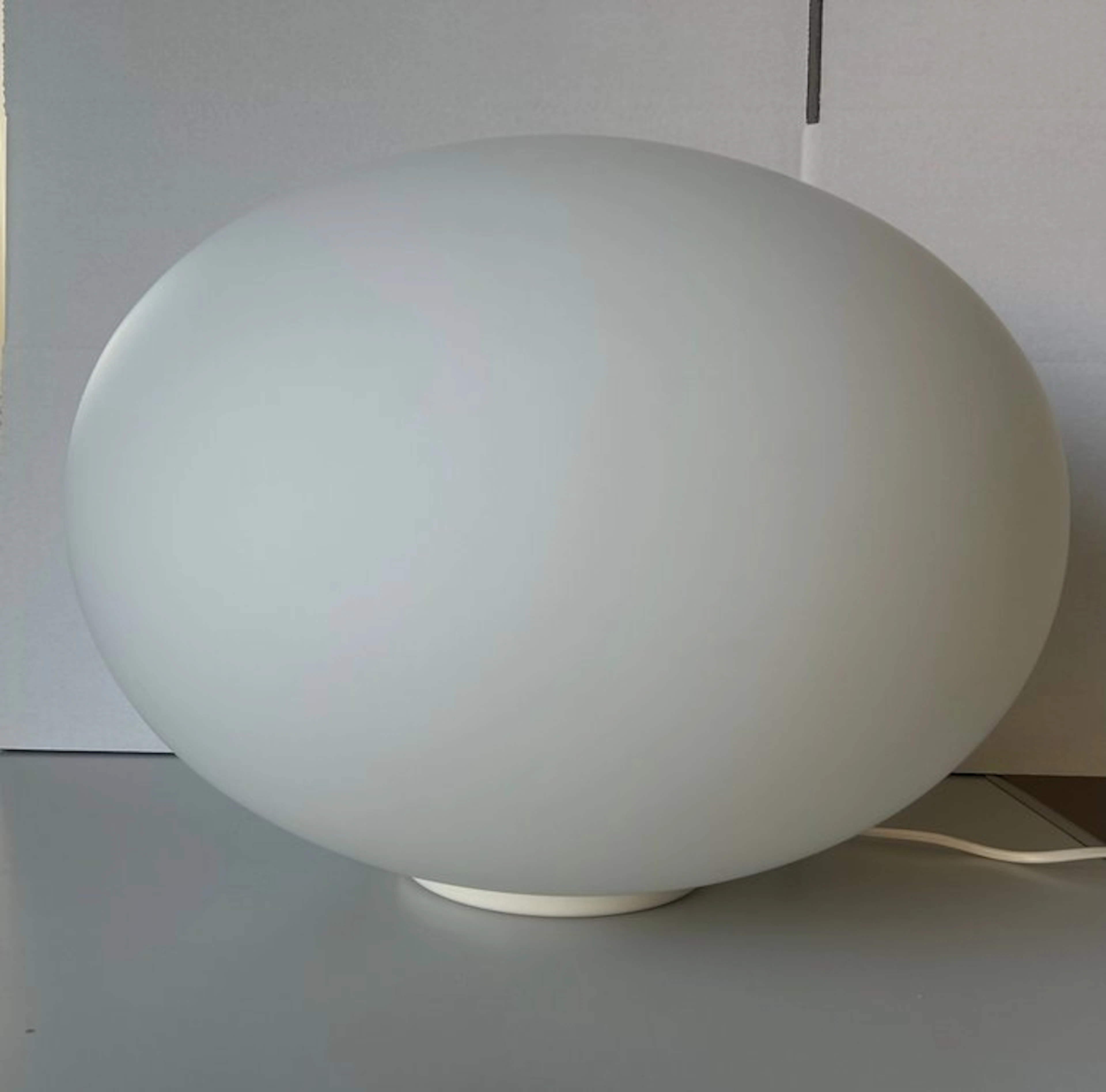 Due p illuminazione - Table lamp - Murano glass - satin-finished globe lamp