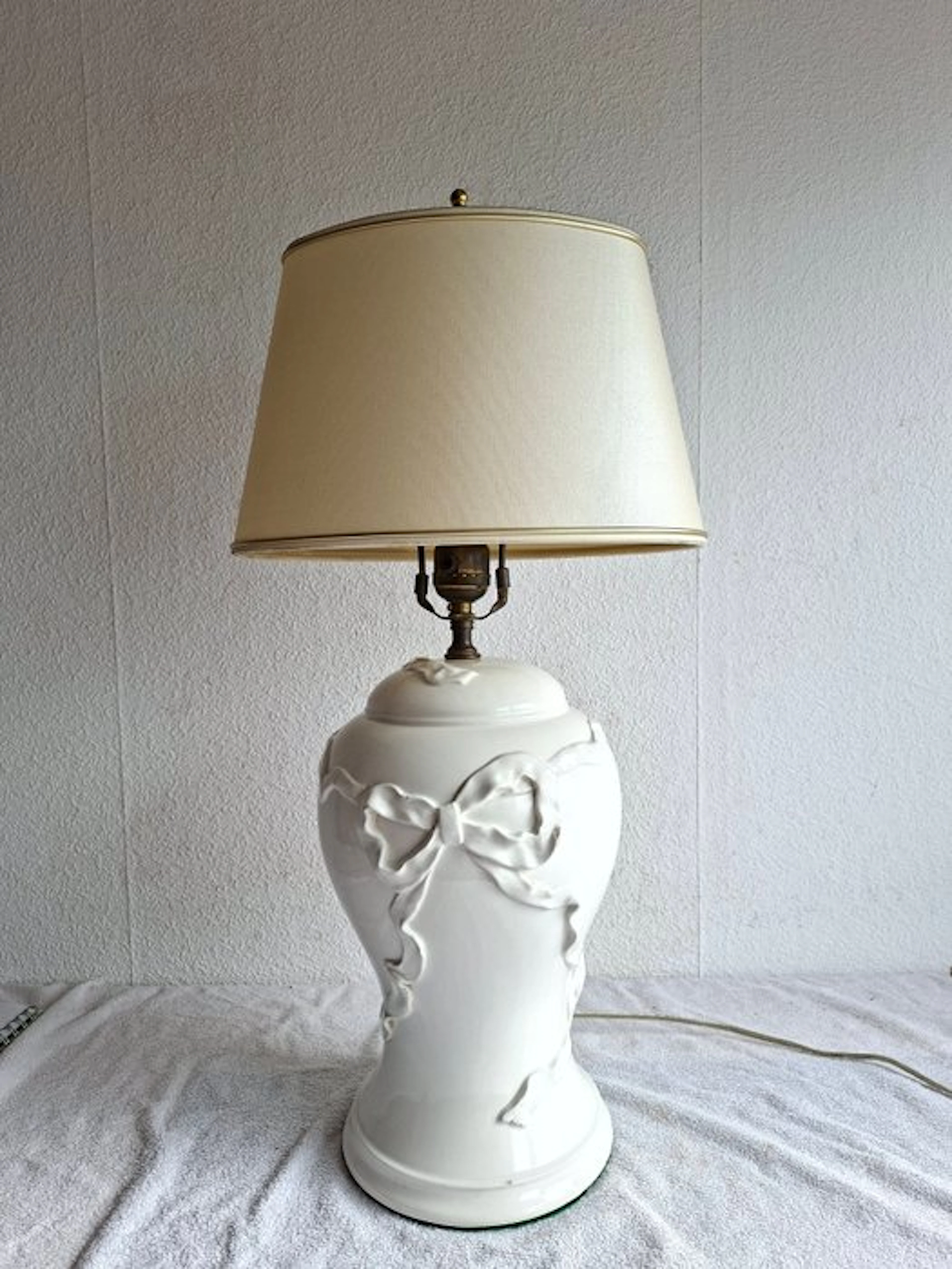 Table lamp - Porcelain - Stylized bow