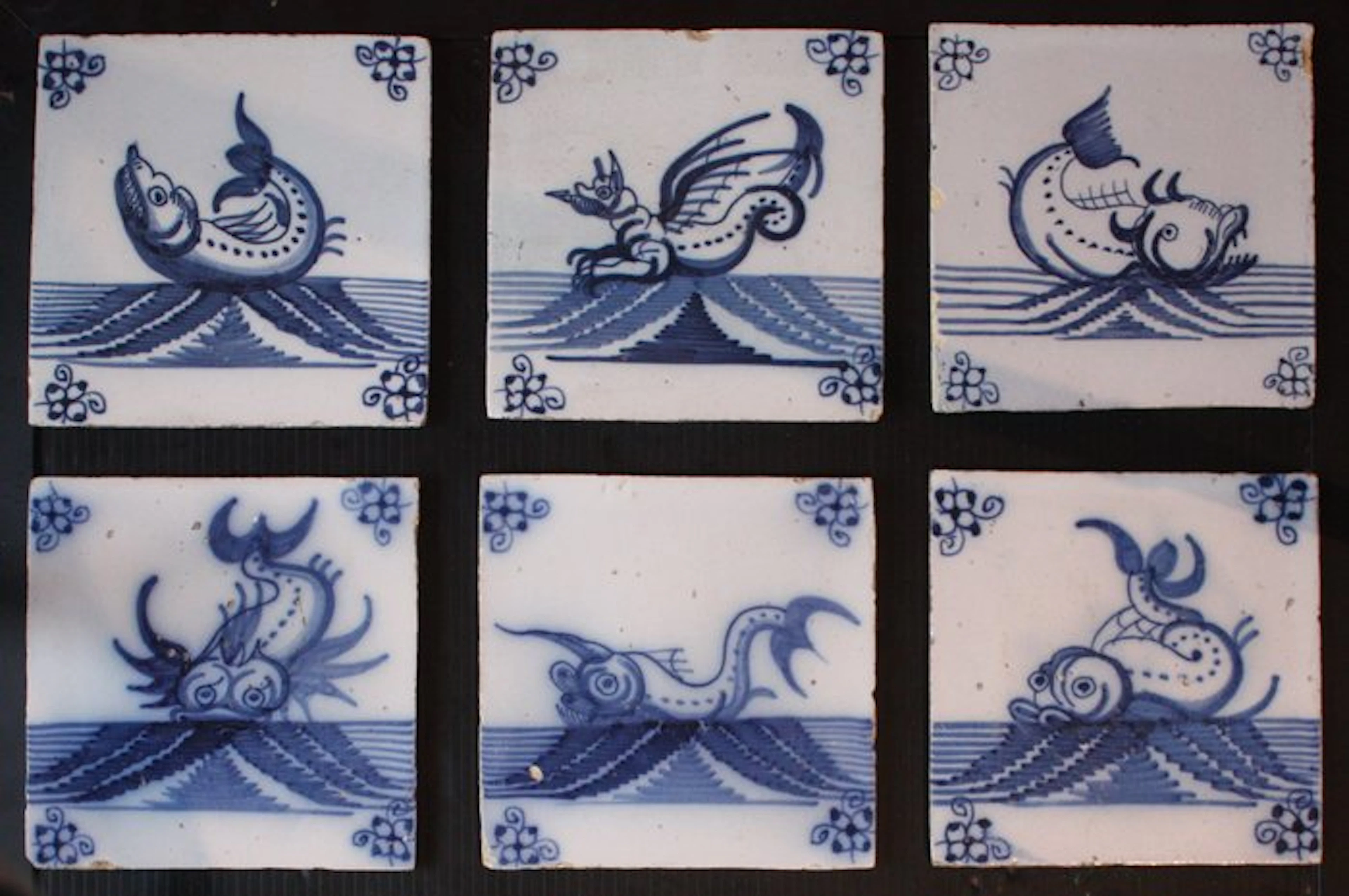 Antique Tile (6) - Diverse Zeemonsters - Delft