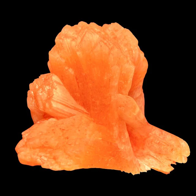 Deep color stilbite cluster - Height: 6 cm - Width: 5 cm- 120 g