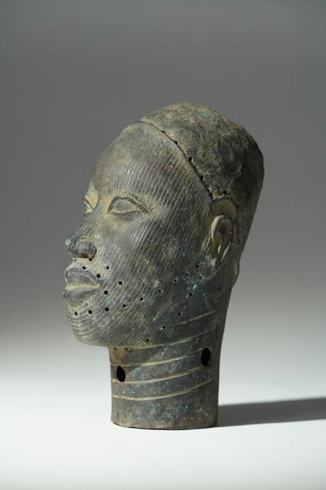 A bronze head - Head - Ife - Nigeria