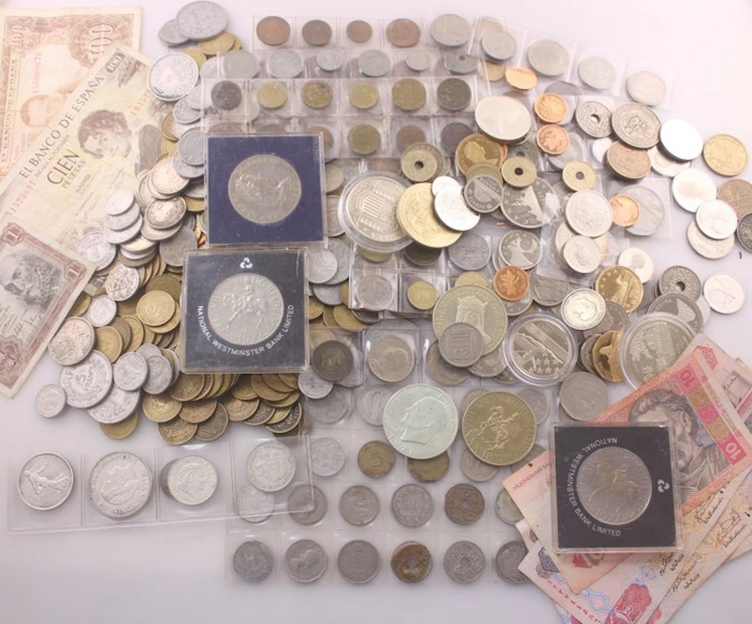 World. Collection of coins and banknotes años 1870 - 2011 (No reserve price)