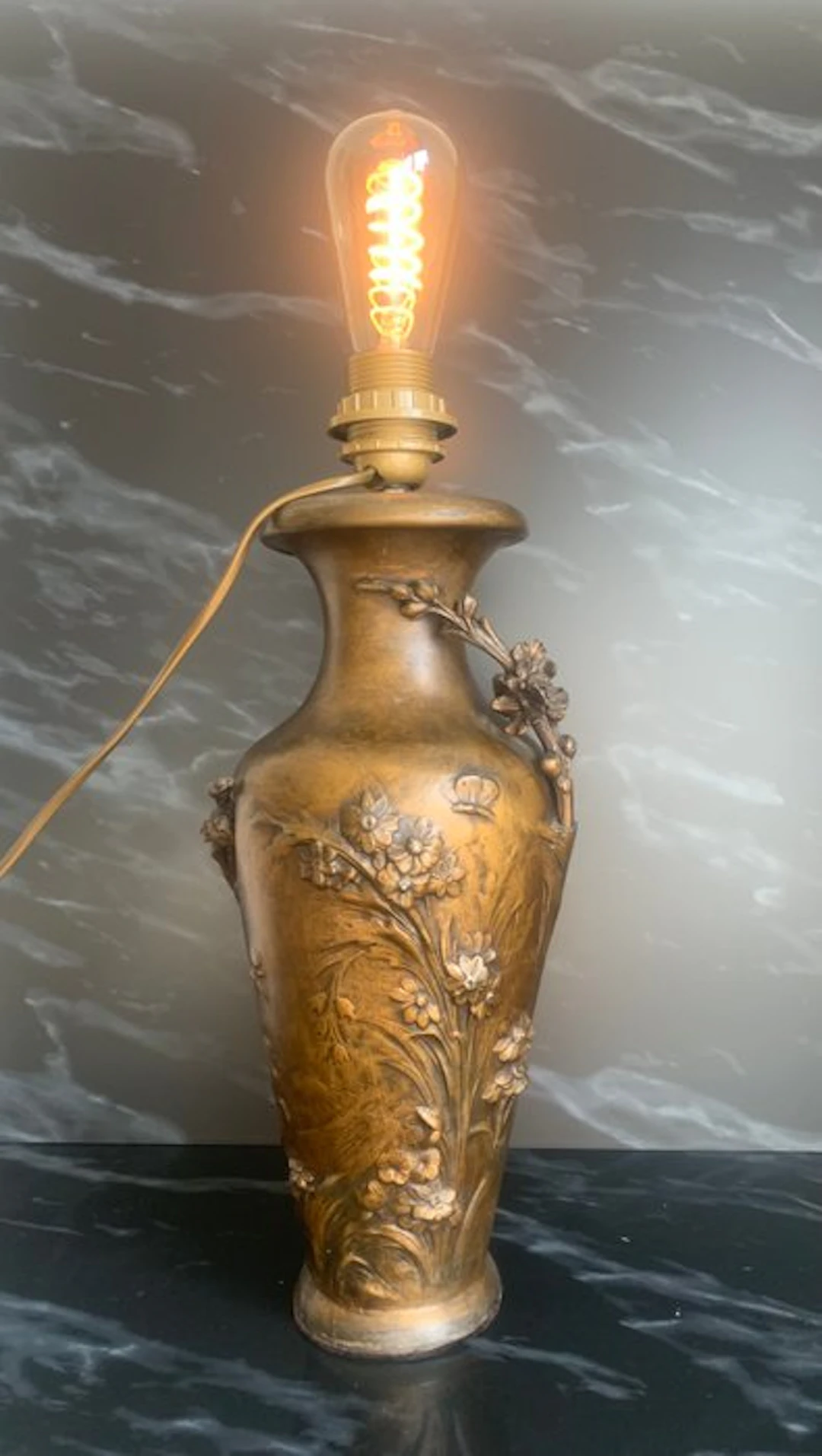 Auguste Moreau (1834-1917) - Lamp - Copper in patinated bronze - NO RESERVE