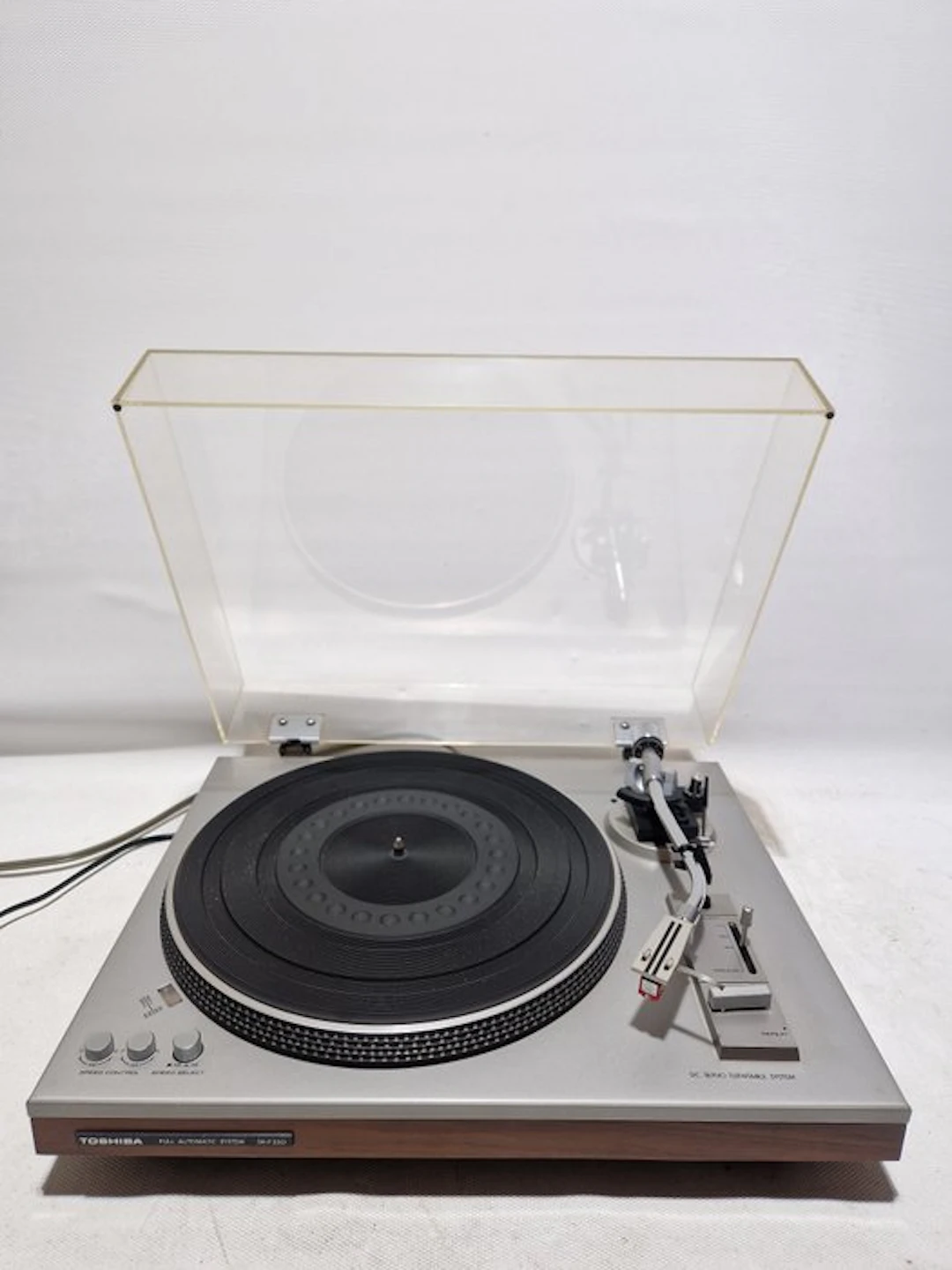 Toshiba - SR-F330 Fully Automatic Belt-Drive Stereo Turntable