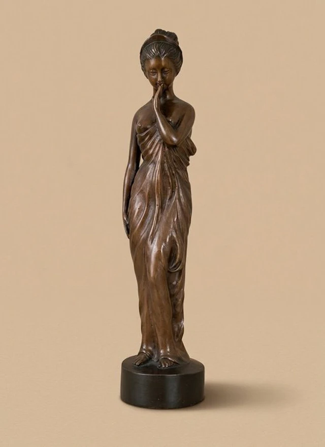 Statue, Dame in nachtgewaad - 35 cm - Bronze