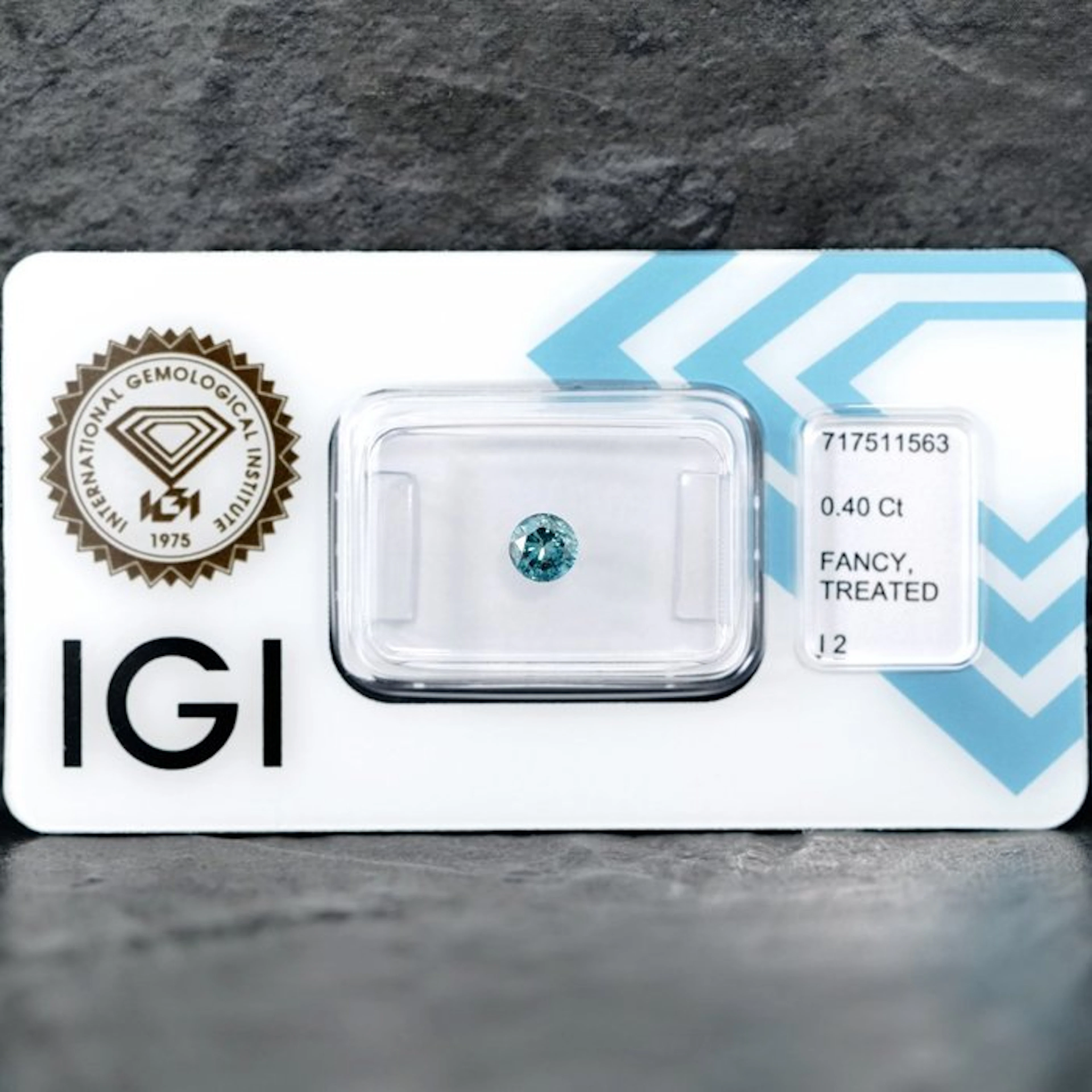 No reserve price - 1 pcs Diamond (Colour-treated) - 0.40...