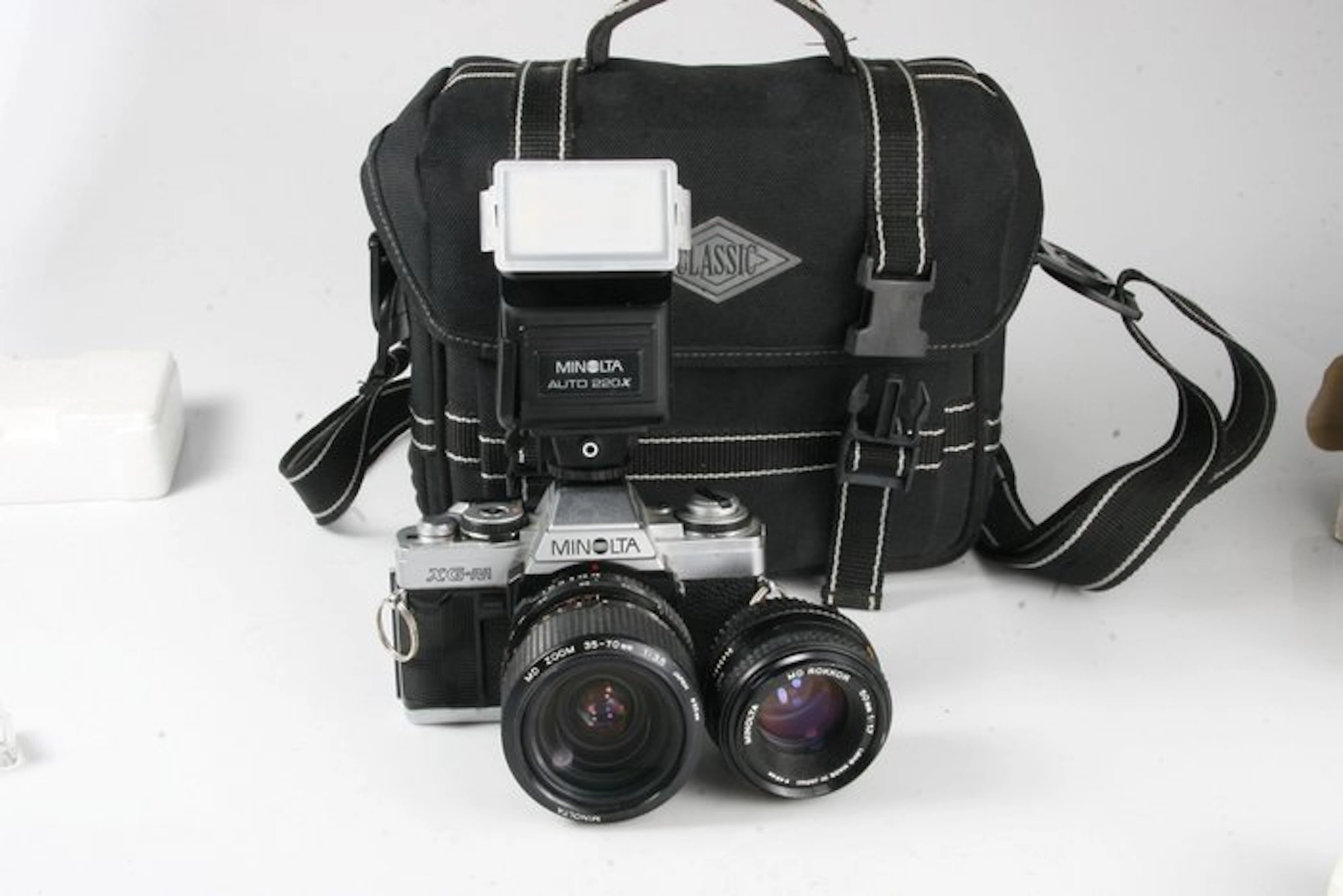Minolta XG-M + Rokkor 1.7/50 + MD Zoom 35-70 mm - Single...