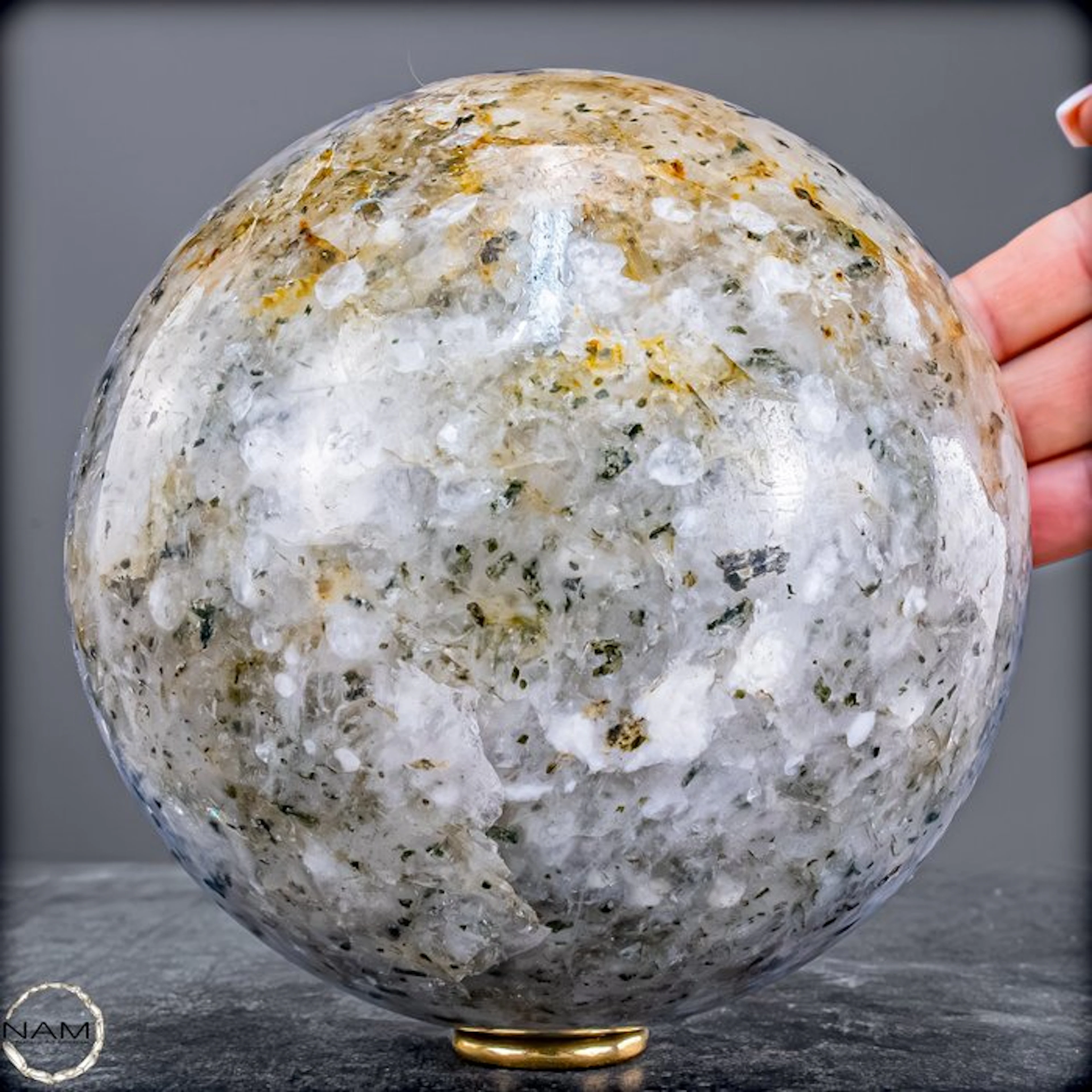 Rare green tourmaline-quartz- Ball from Brazil – 3 kg- 3001.21 g