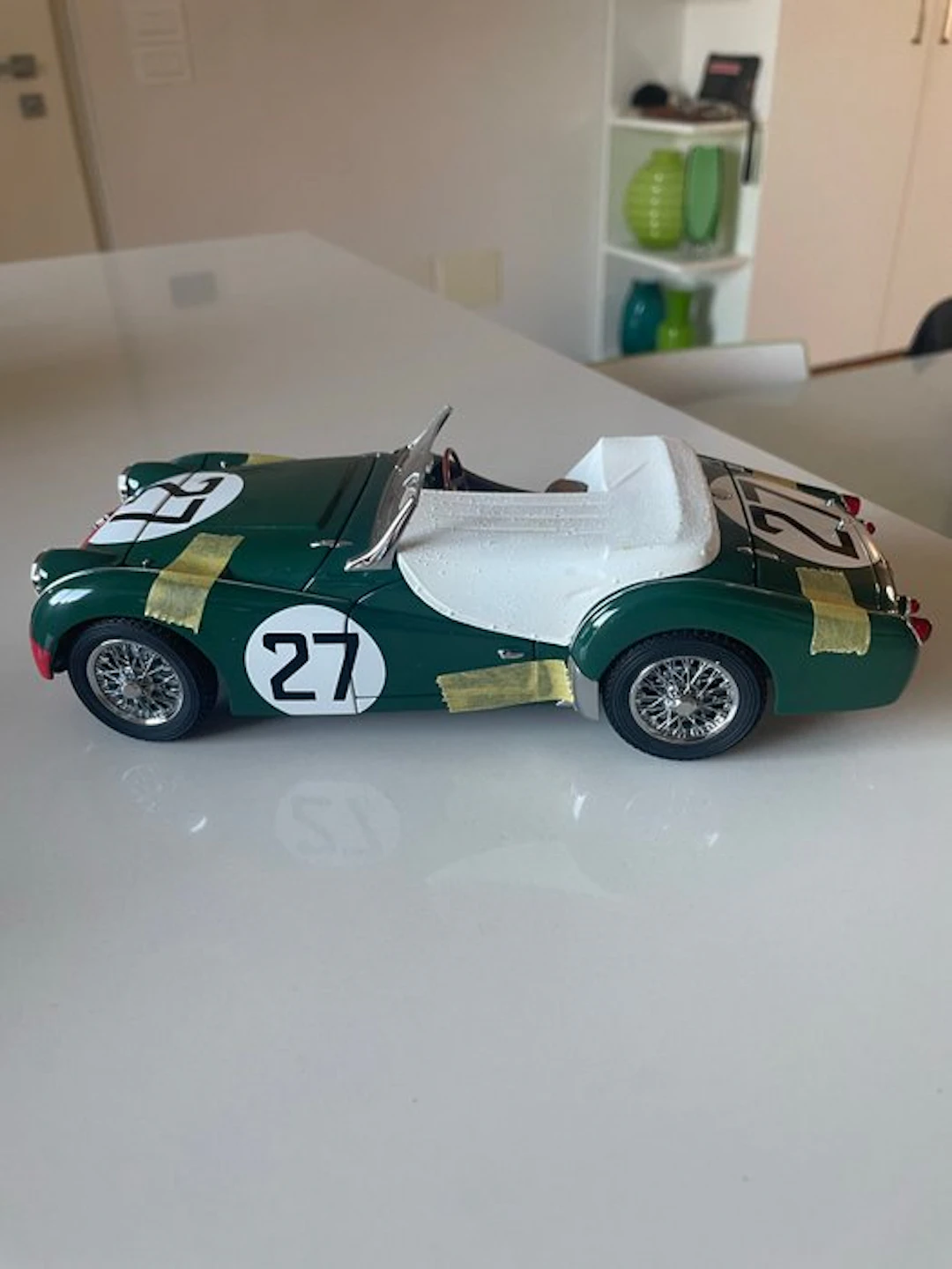 Kyosho 1:18 - Model car - Triumph TR3S 1956 LM #27