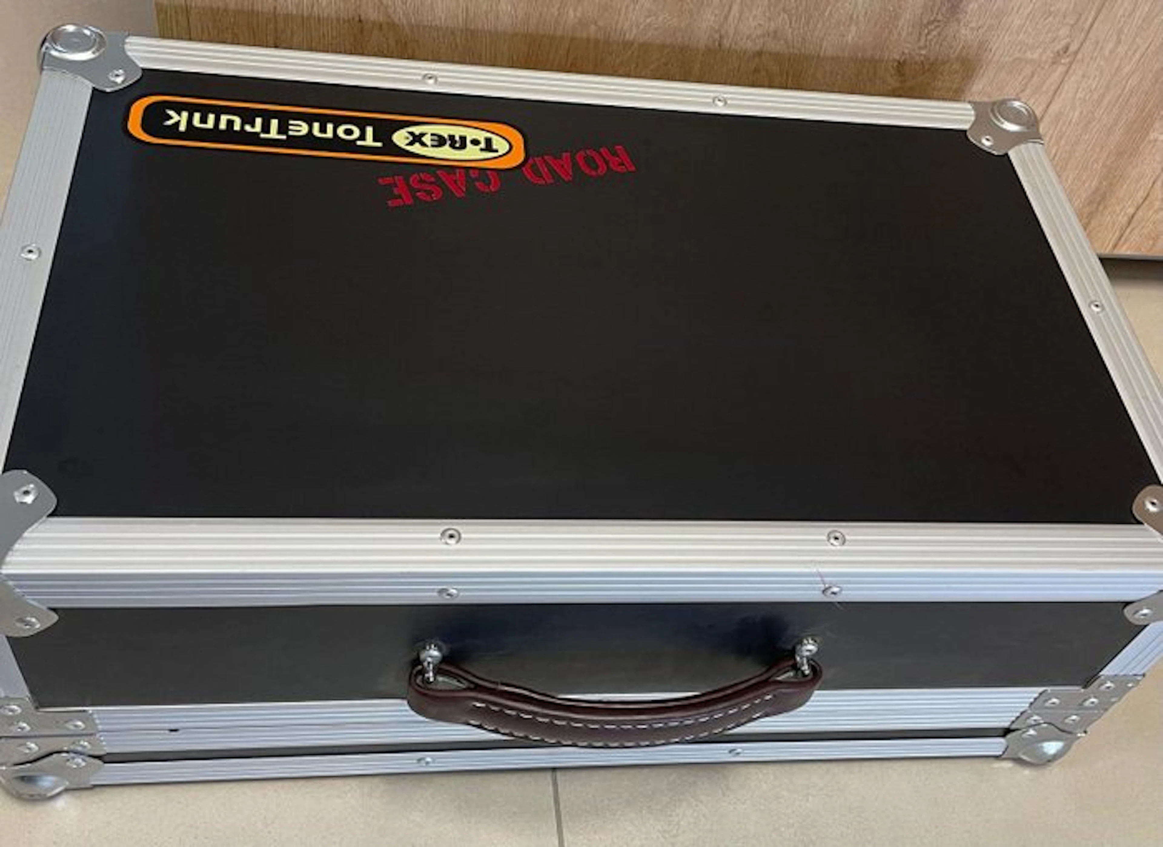 T-REX Tone Trunk Road Case 70 + Tonebug Overdrive e...