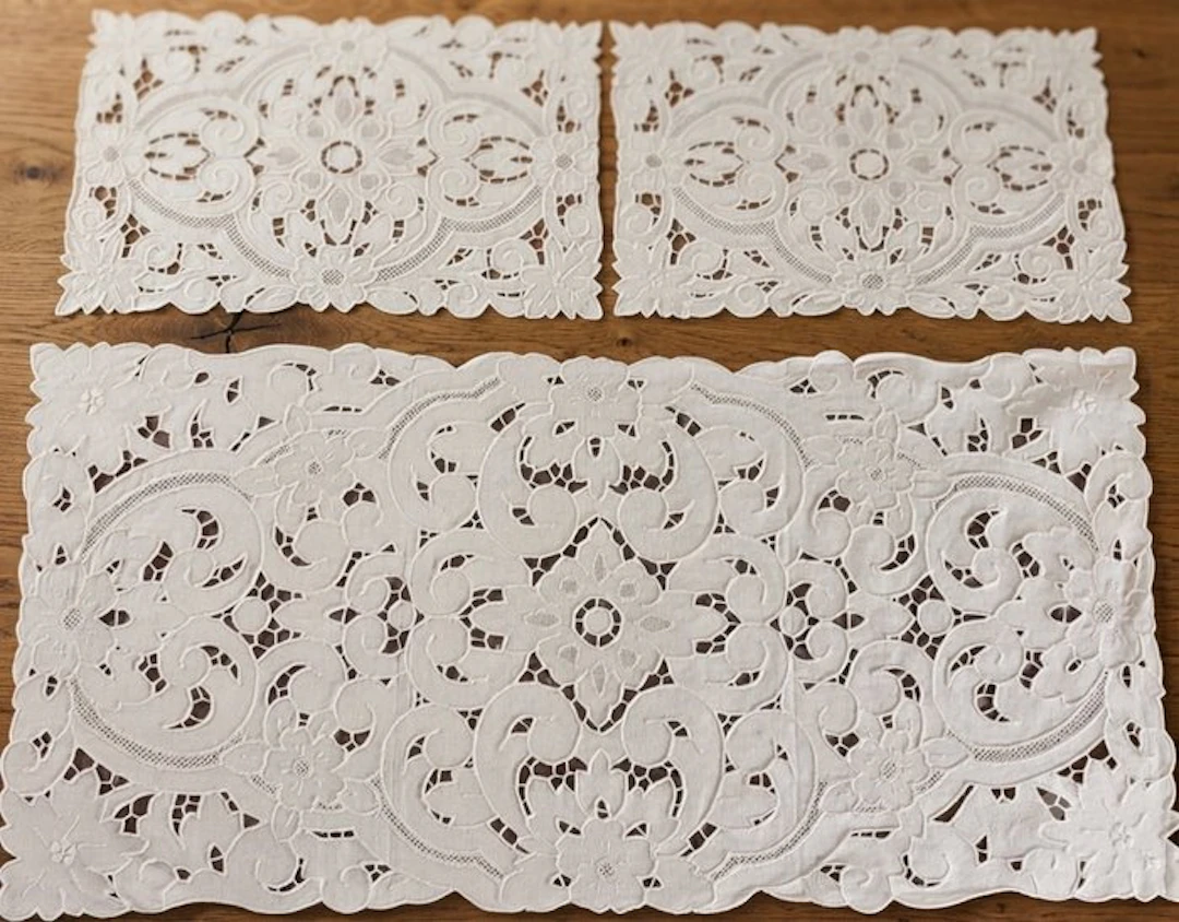 Embroidery (3) - 72 cm - 36 cm - Baroque Harmony