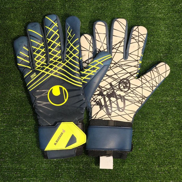AC Milan - Italian Football League - Mike Maignan - 2025 - Goal keeper gloves