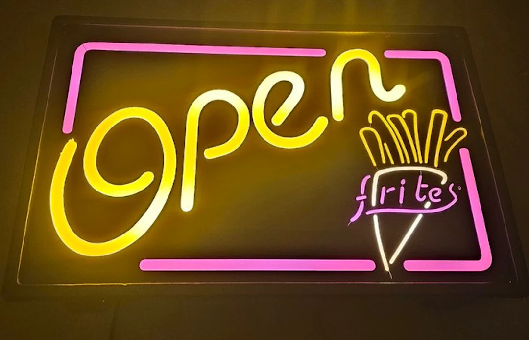 Advertising sign: Fries open - Lightbox - plastic