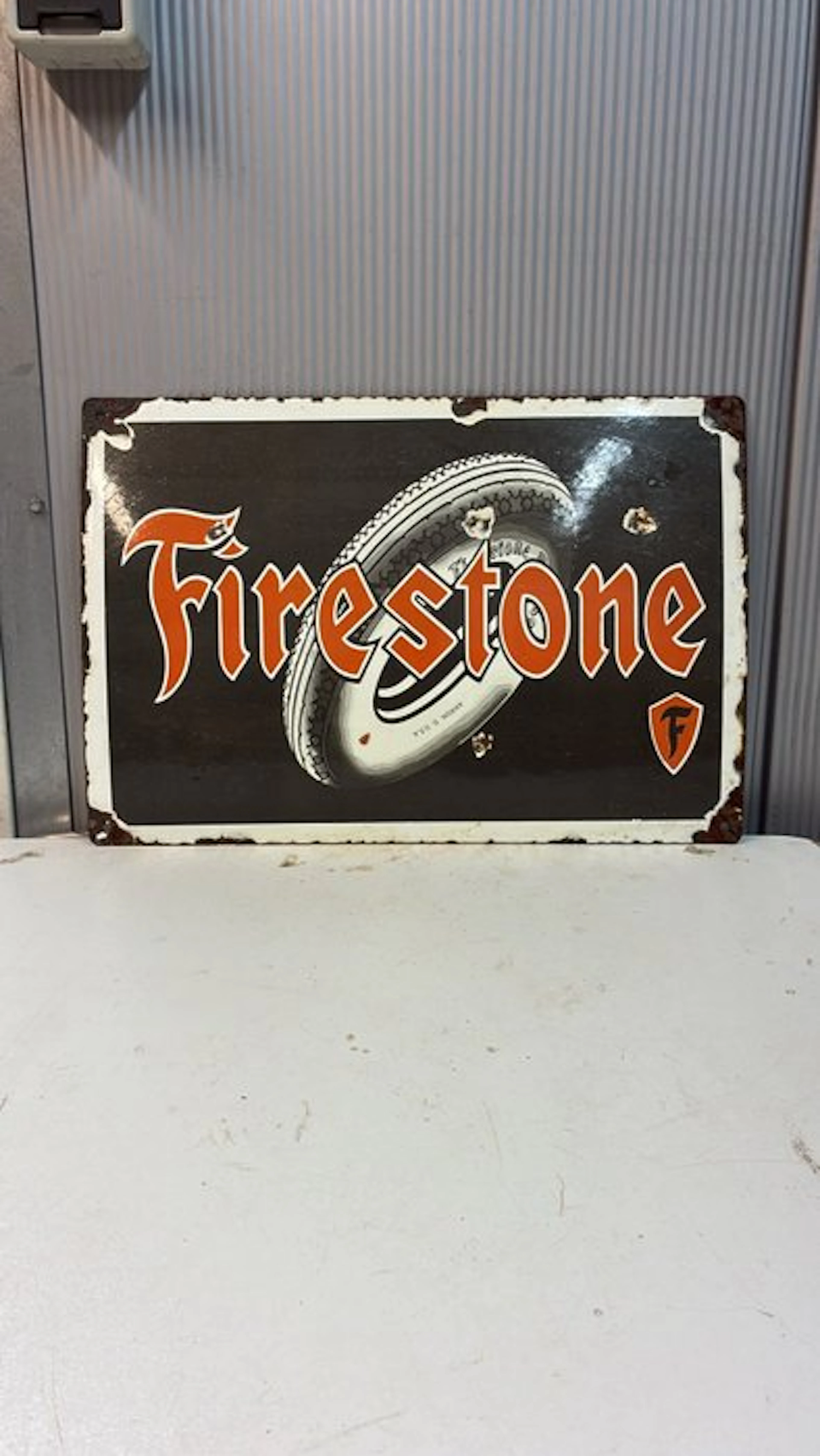 Firestone Banden – Klassiek Emaille Reclamebord - Enamel sign - Enamel