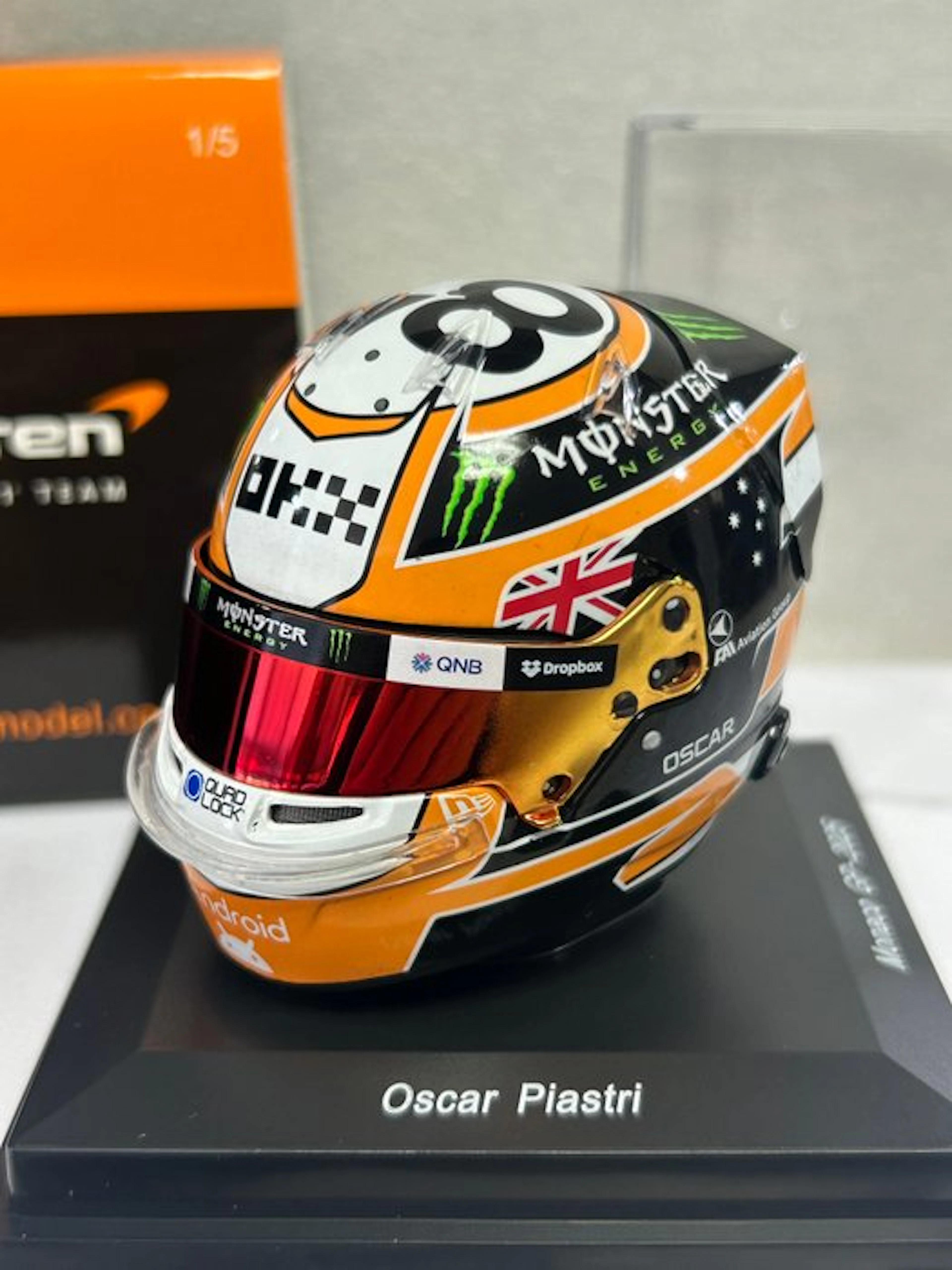 Spark 1:5 - Model car - Exclusivo! Oscar Piastri McLaren...