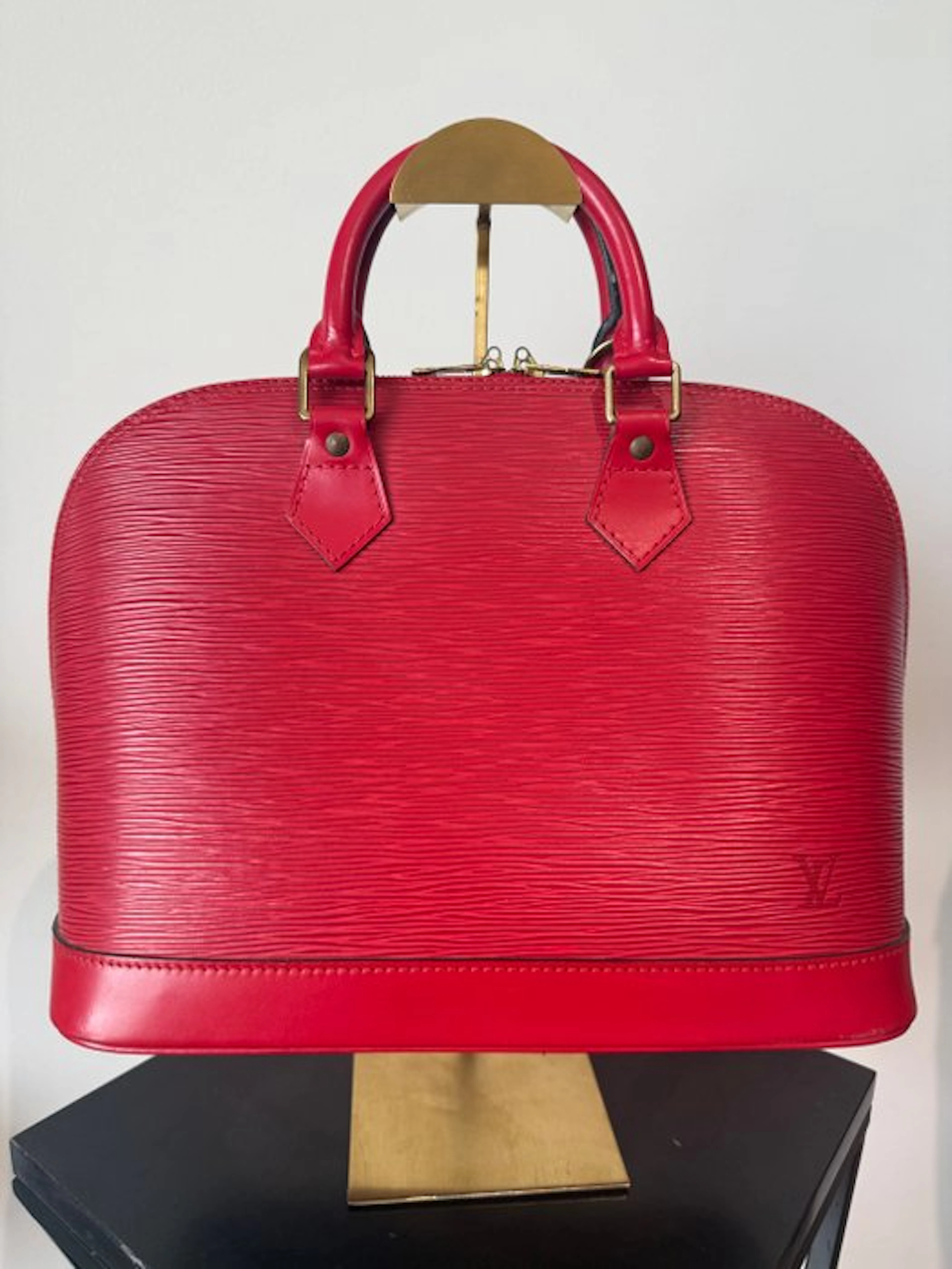 Louis Vuitton - Alma - Handbag