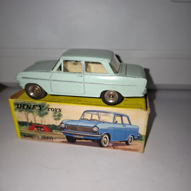 Dinky Toys 1:43 - Model car - Opel Kadett