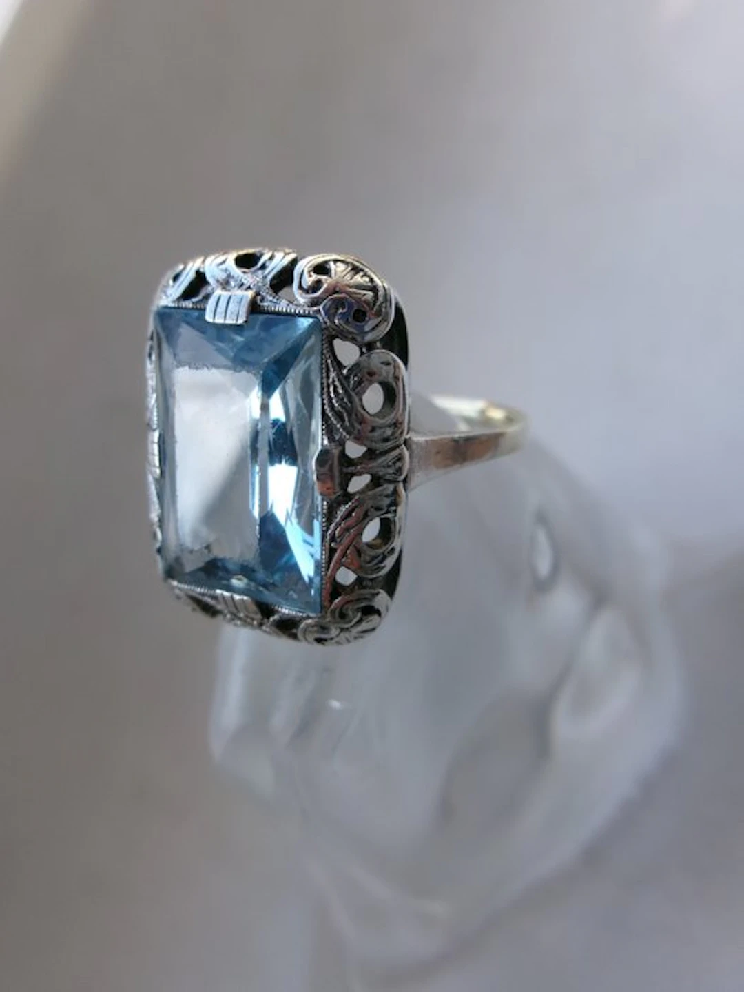8 kt. - Yellow gold, .935 Silver & Spinel - Ring - Art Deco