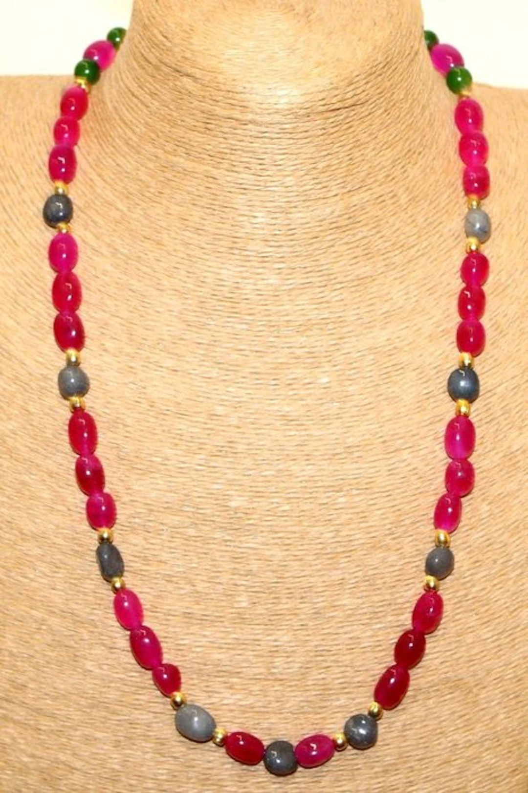 Really beautiful handmade necklace by ruby and iolite beads - 235 Cts