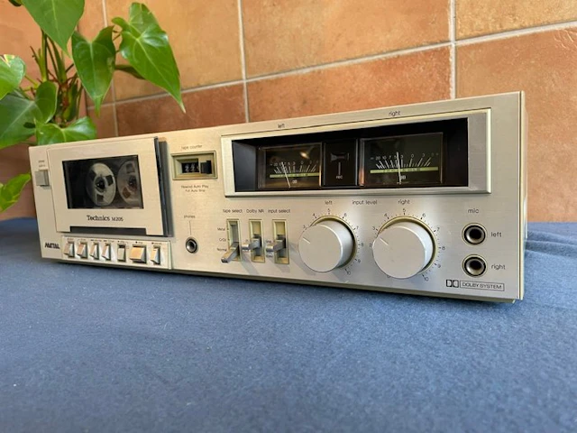Technics - RS-M205 Audio-cassette deck