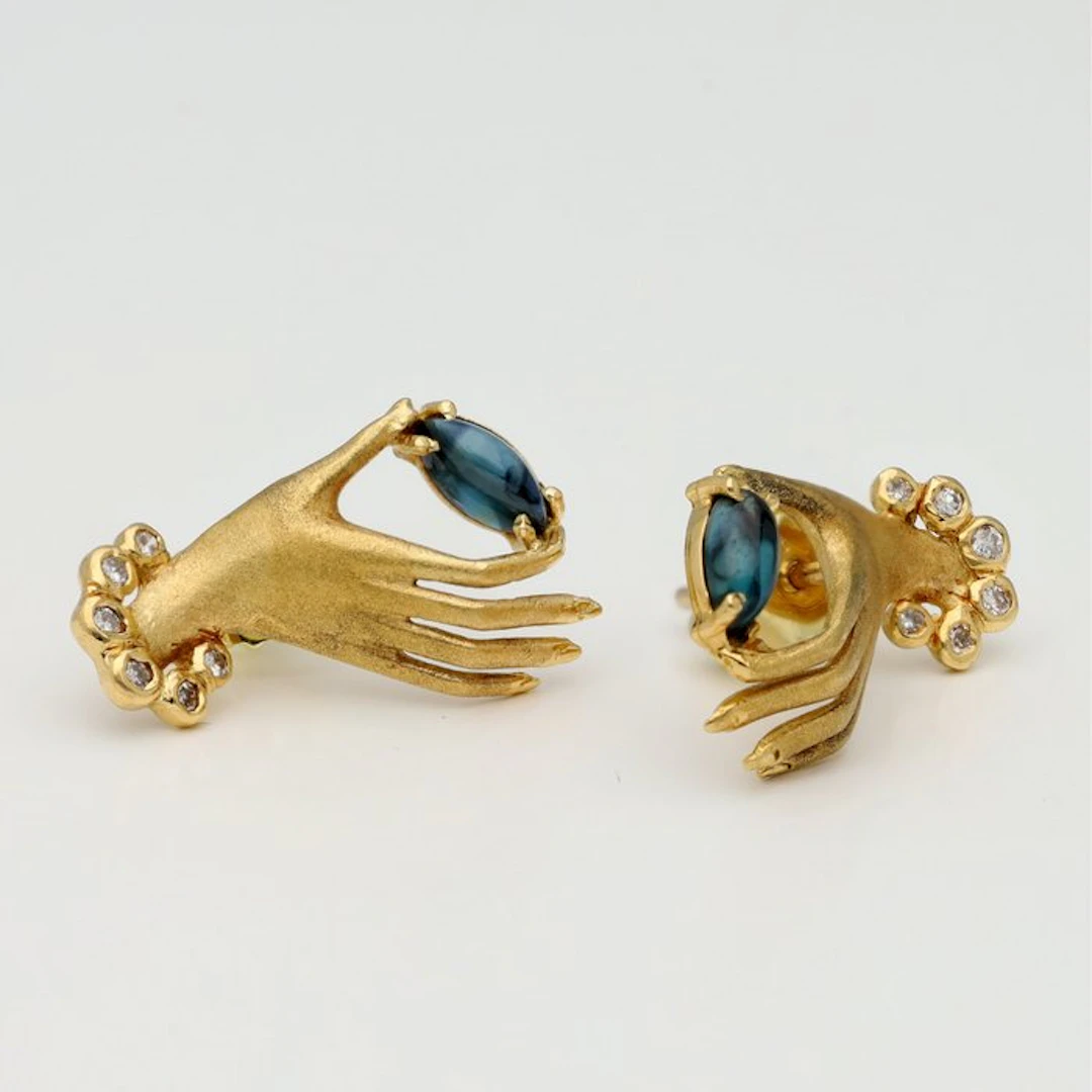 Earrings - 18 kt. Yellow gold - 0.86ct. tw. Sapphire - Diamond