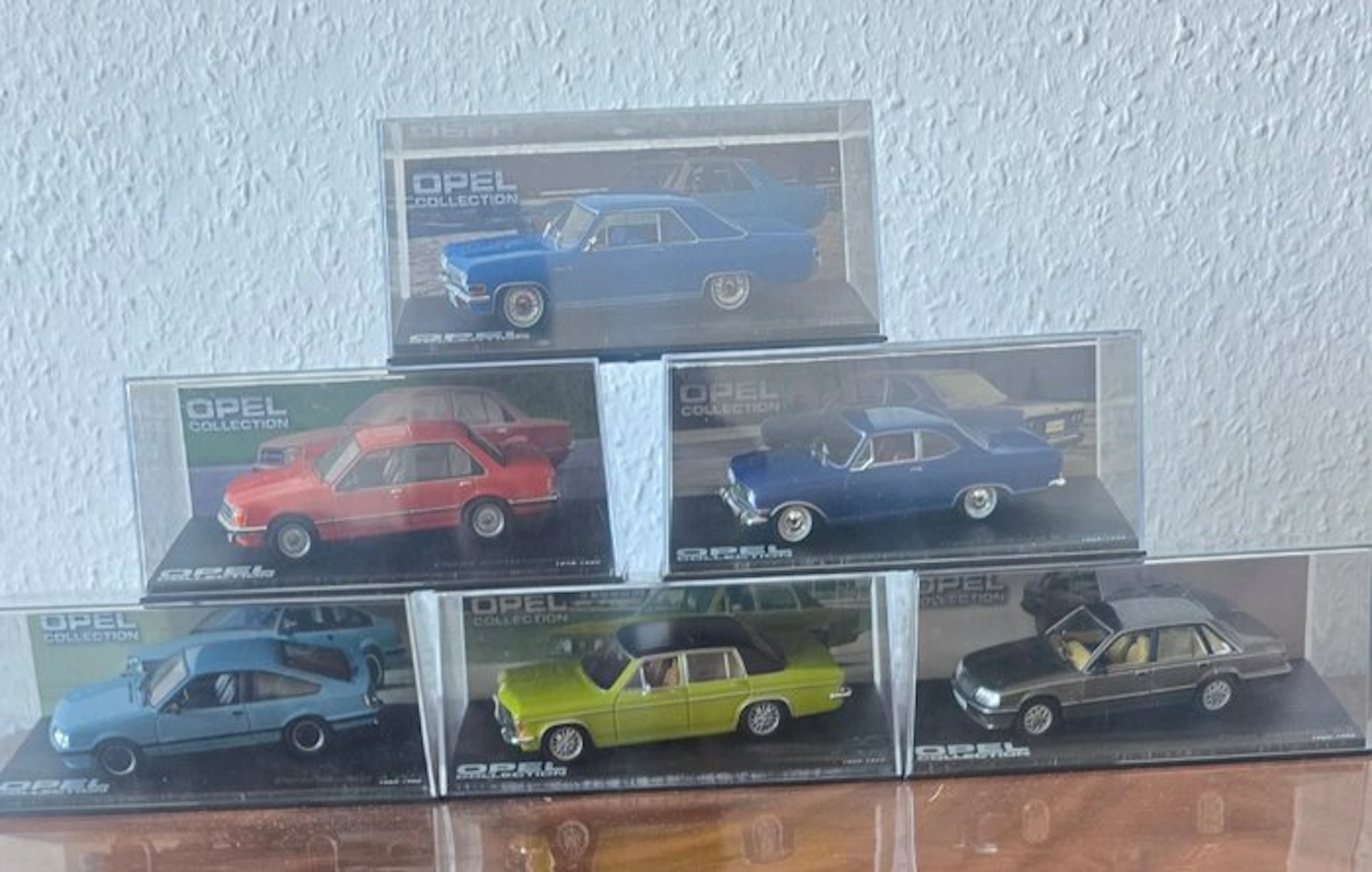 Opel Collection 1:43 - Tin toy car - IXO / Eaglemoss - Germany