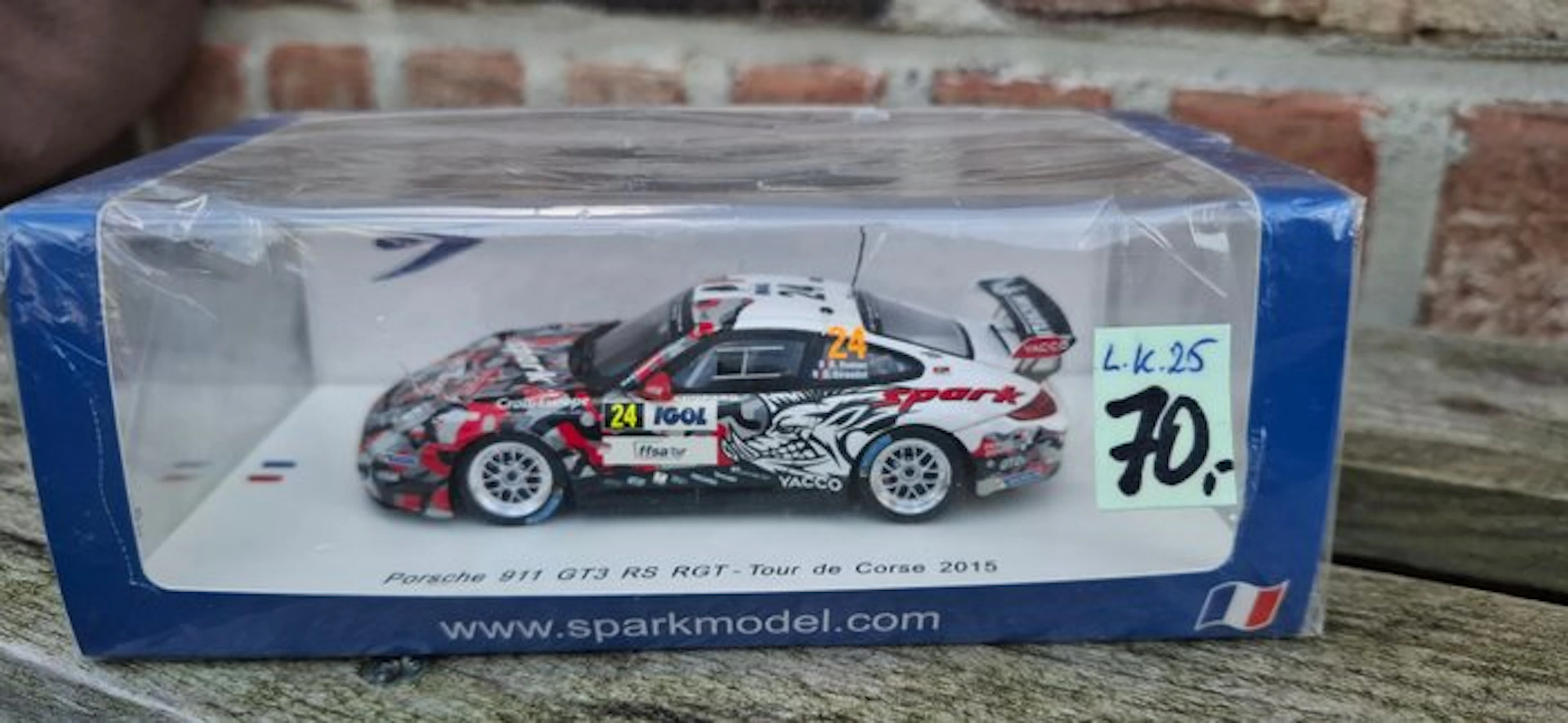 Spark 1:43 - Model race car - Porsche 911 GT3 RS RGT - Tour de Corse 2015