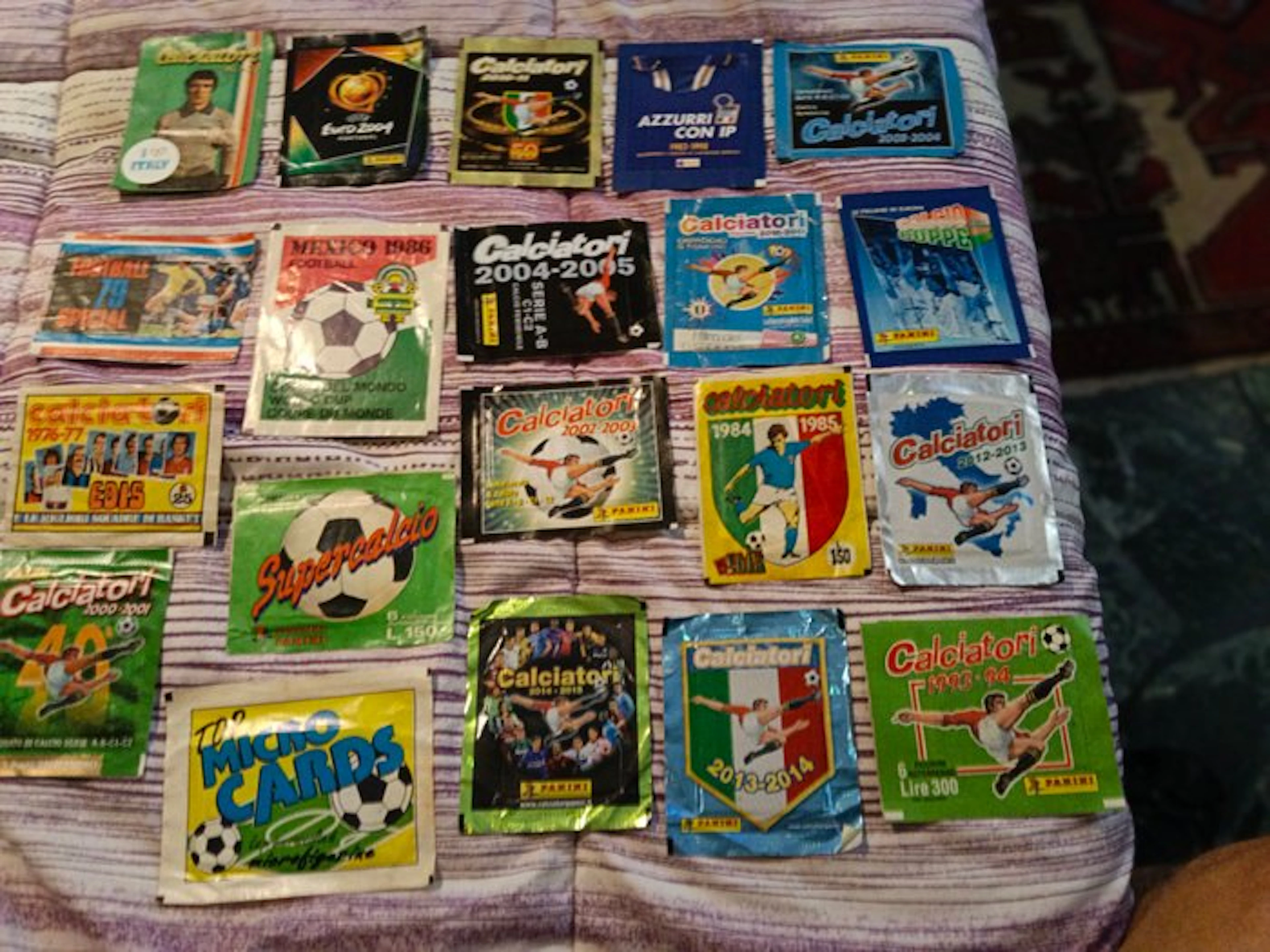 Calcio - 1970 - Full sachets, never opened.