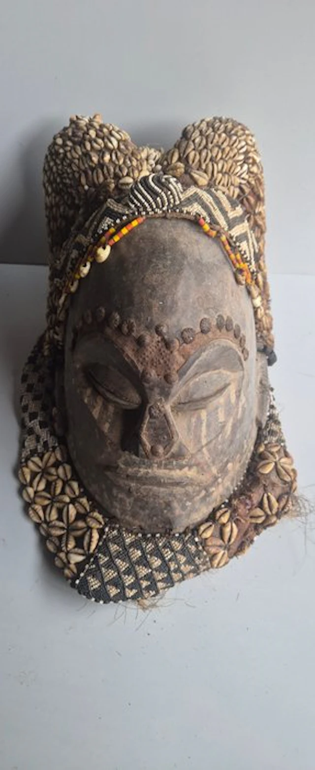 Big cube mask - Kuba - South Africa (No reserve price)