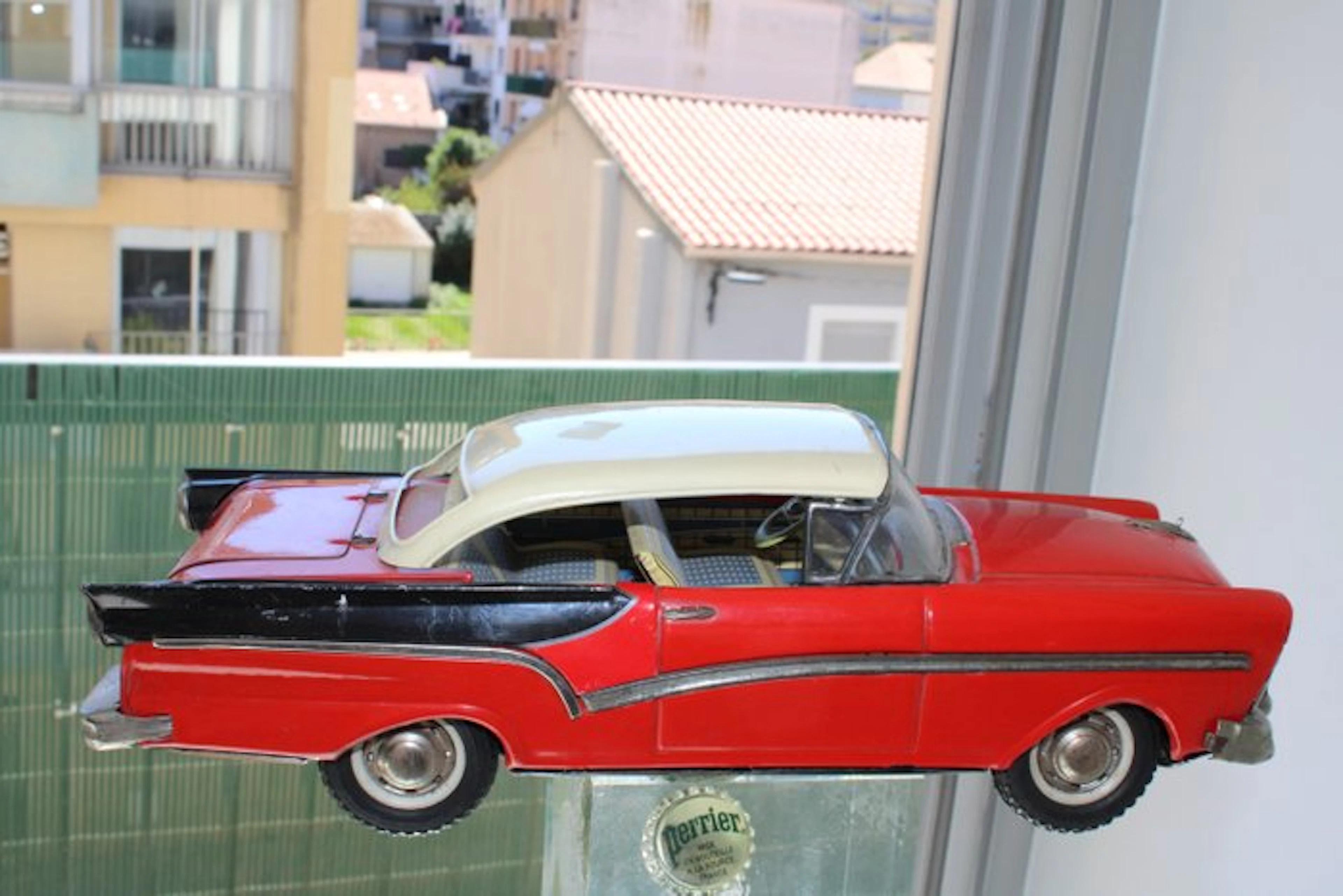 Joustra - Tin toy - ford fairlane - 1950-1960 - France