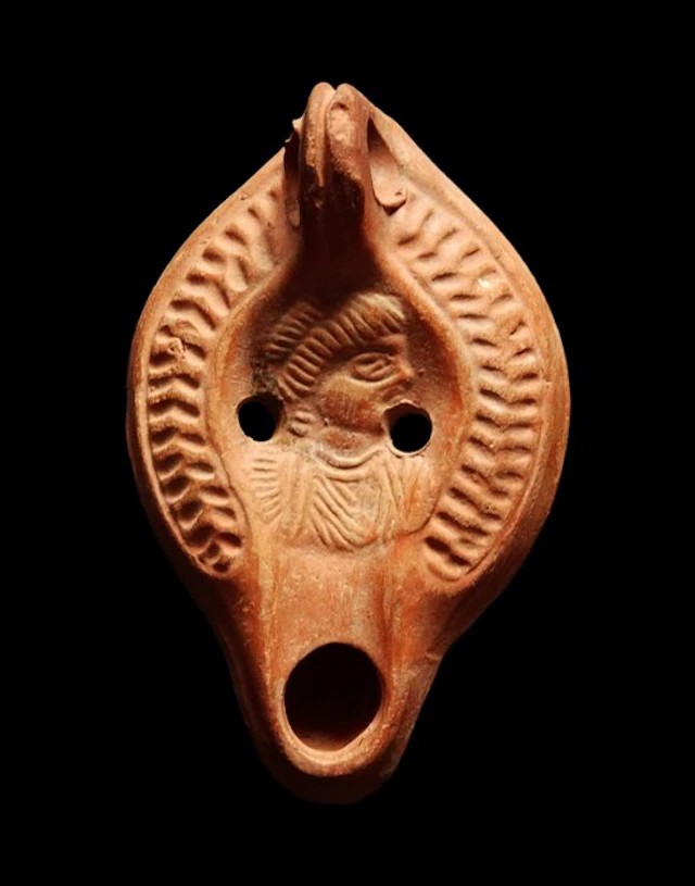 Ancient Roman Oil lamp in terra sigillata - 4th c., expertised by M.M. Cohen