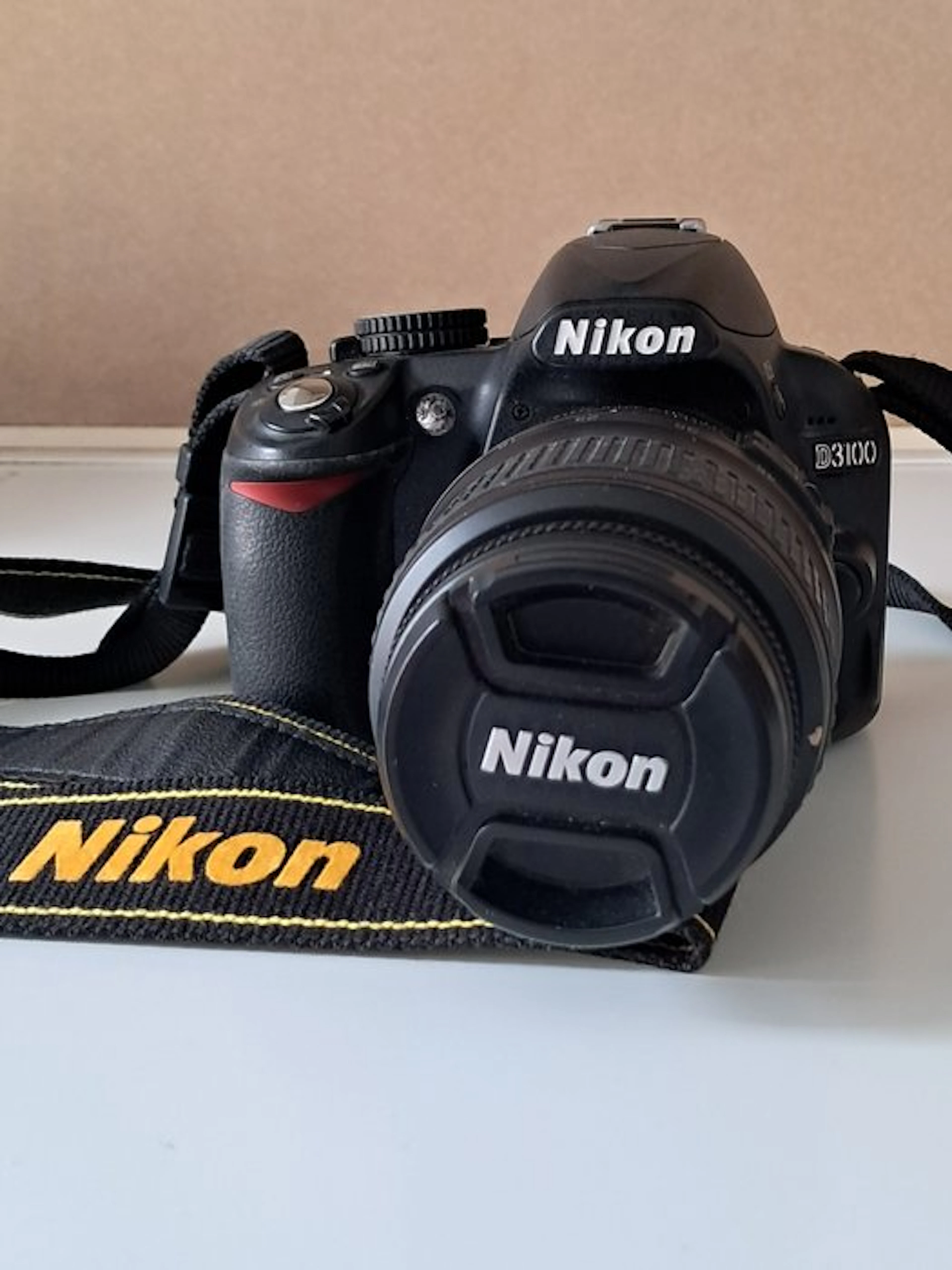 Nikon D3100 + AF-S 18-55 II Digital camera