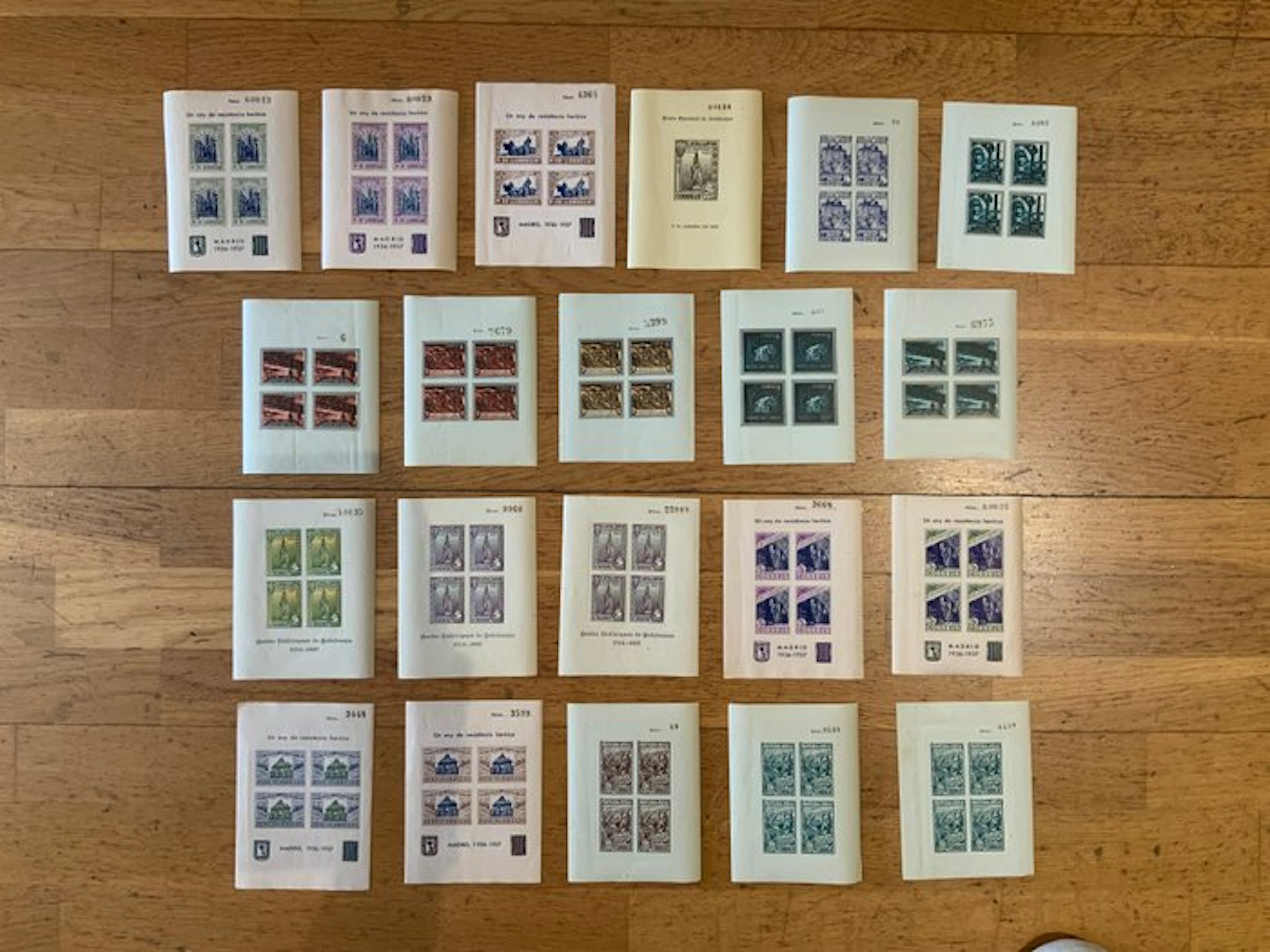 Spain 1936/1939 - Collection: 21 little Republican leaves — all different