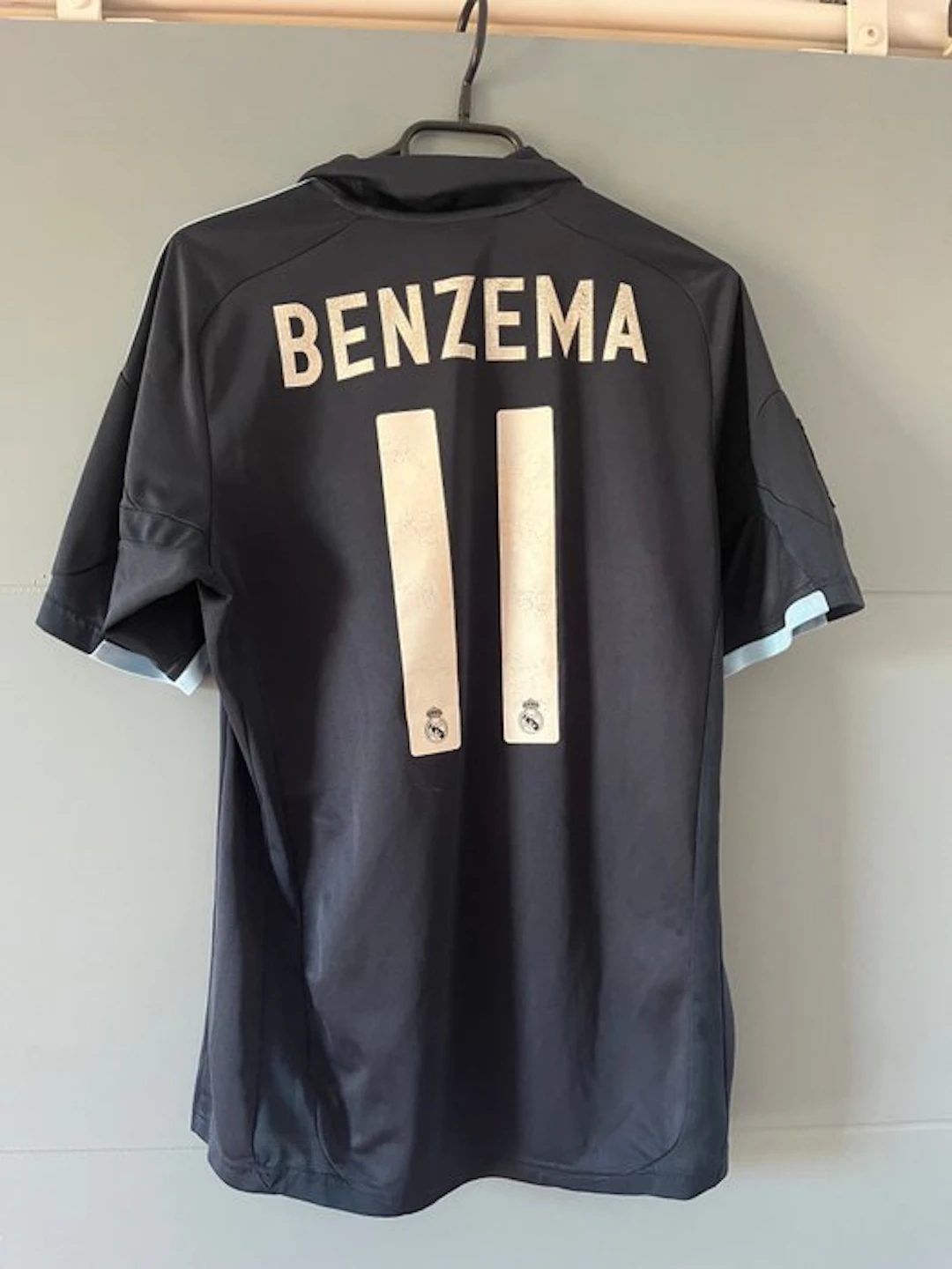 Real Madrid - Karim Benzema - 2009 - Football jersey