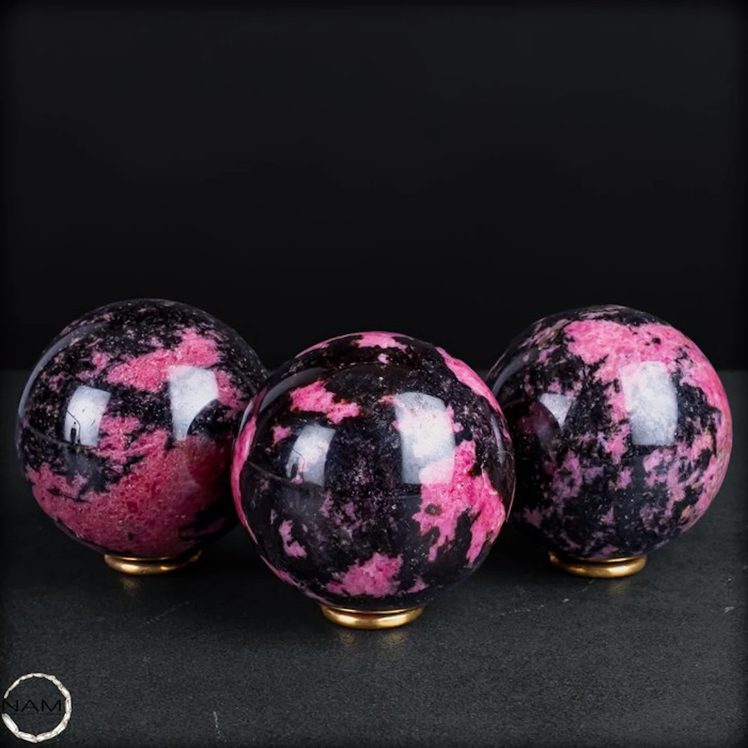Beautiful Rhodonite sphere set – Powerful elegance in...