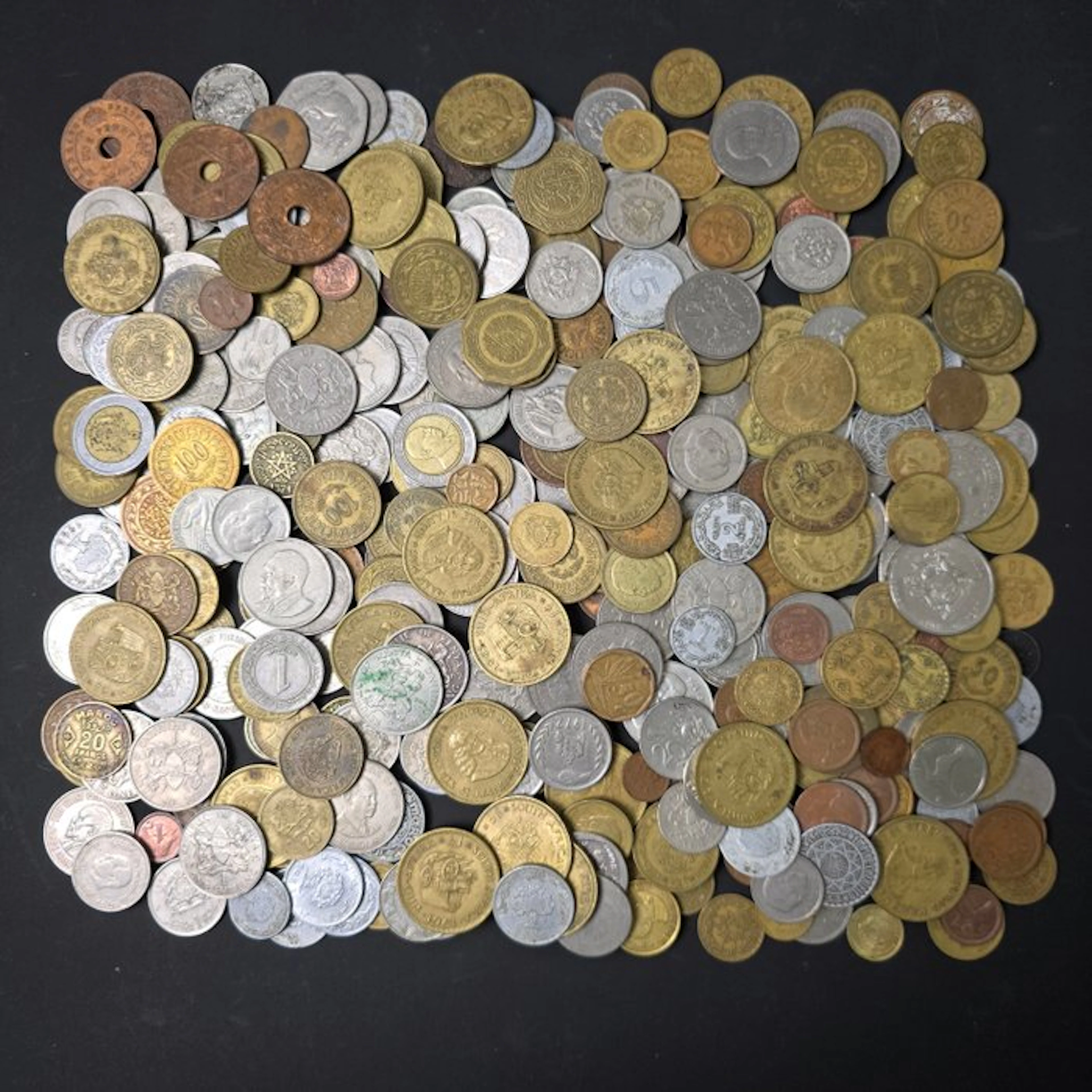 Africa. Lot van 350+ munten uit Afrikaanse landen...