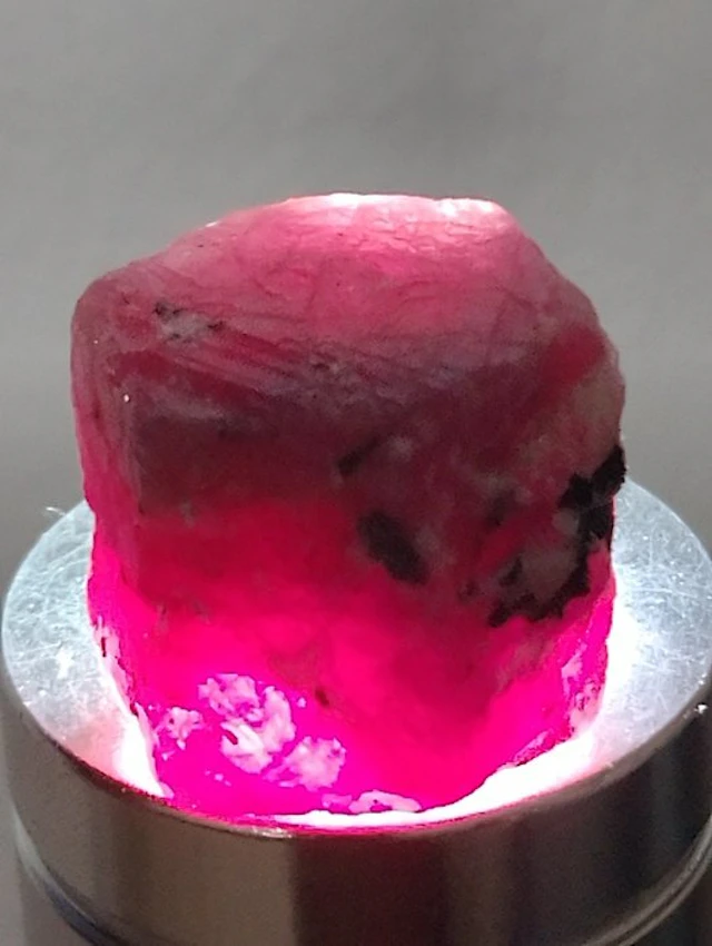 Rough - Height: 2 cm - Width: 2 cm- 20,4 g - (1)