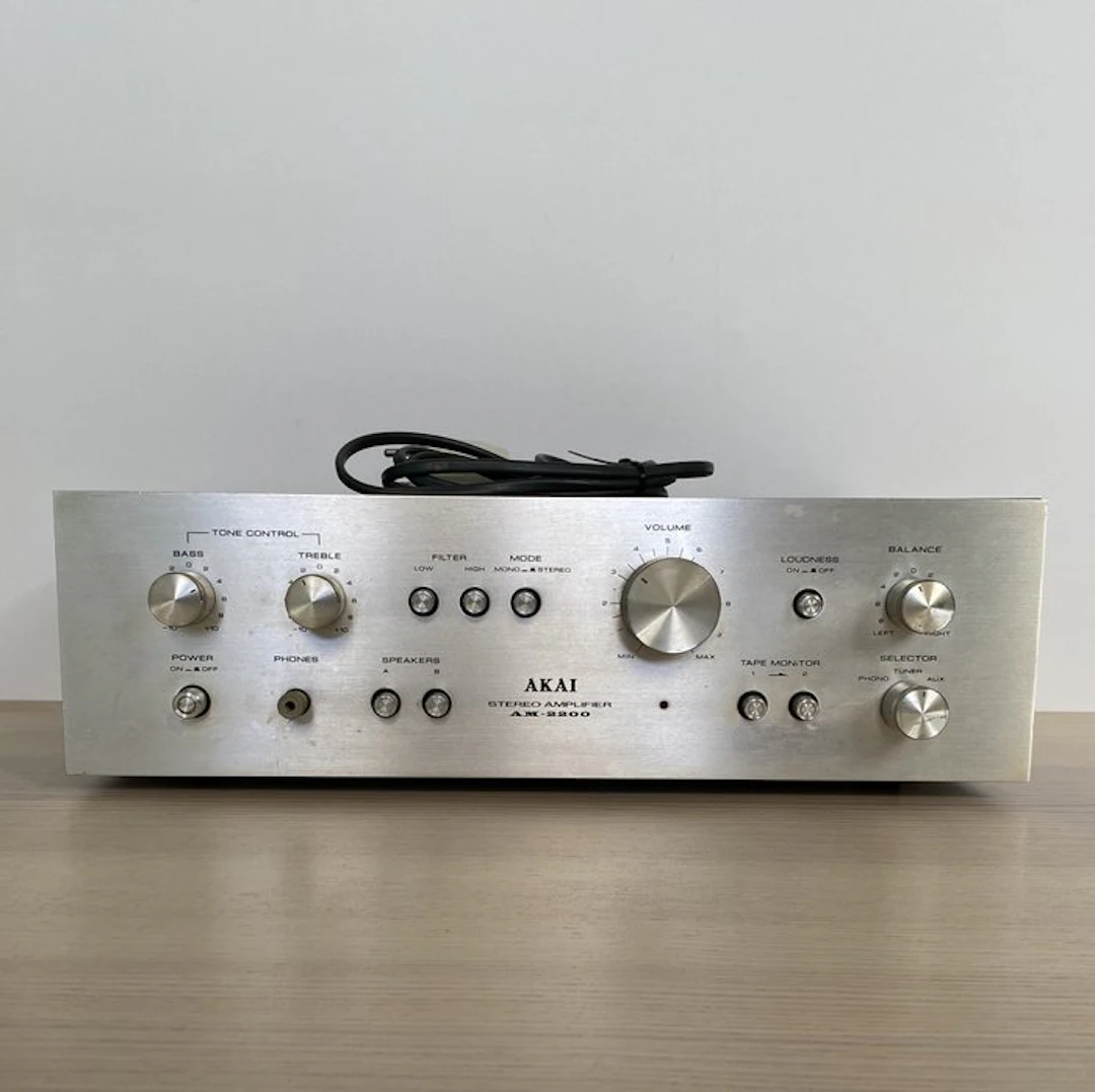 Akai - AM-2200 Solid state integrated amplifier