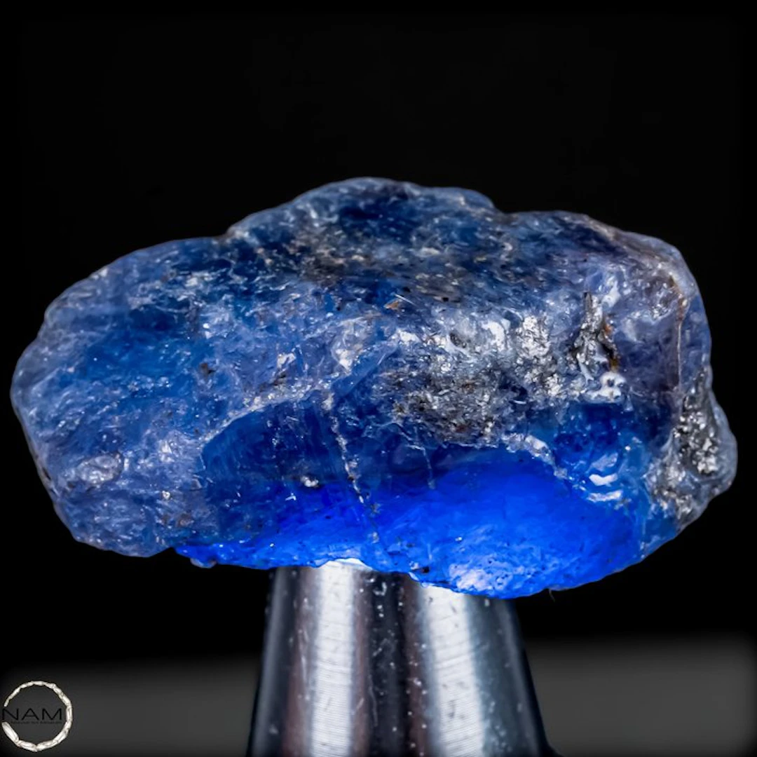 Natural, rarer gemstone-grade Tanzanite rough crystal –...