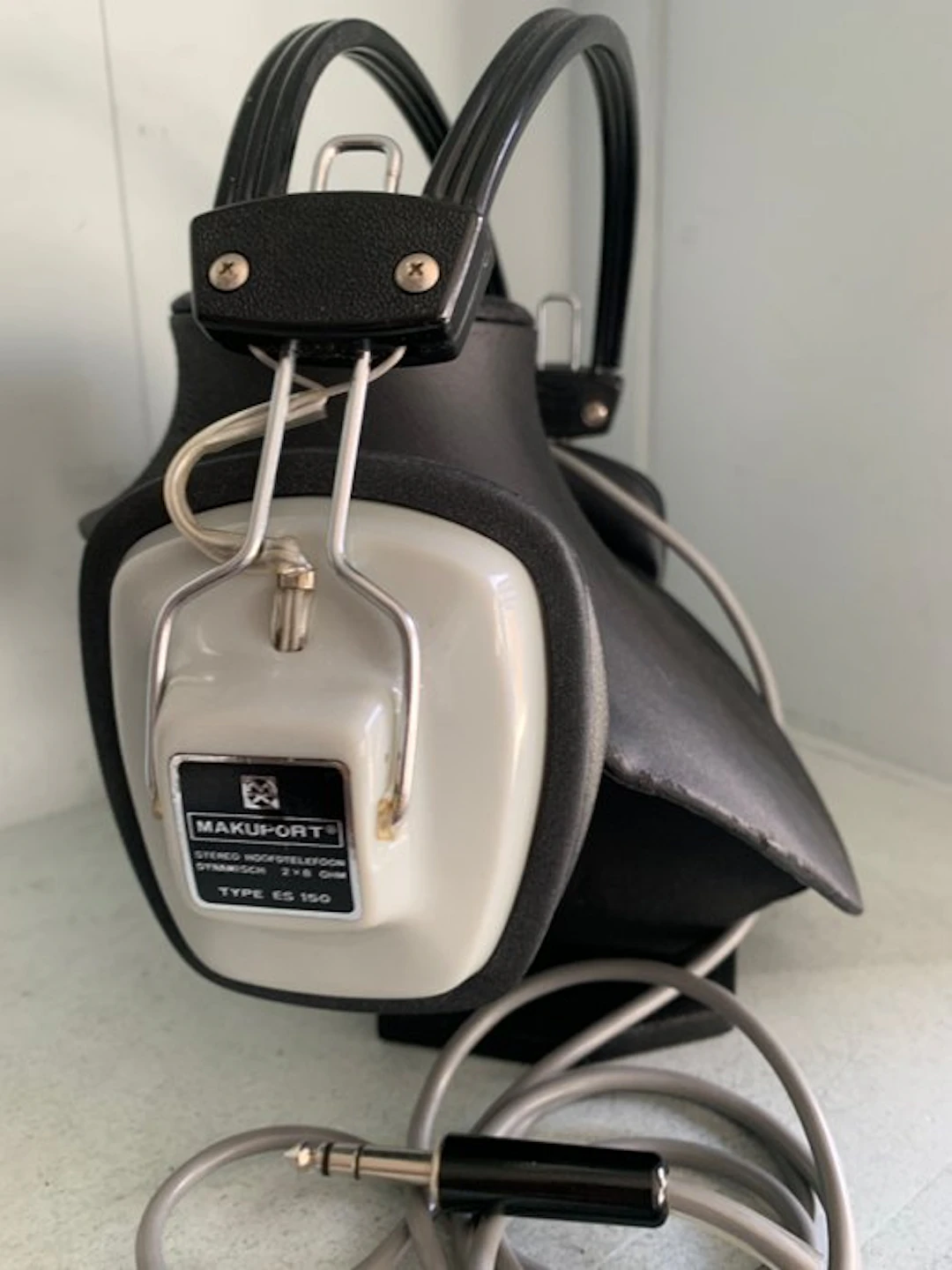 Makuport - ES 150 Over-Ear Dynamic Stereo Headphone