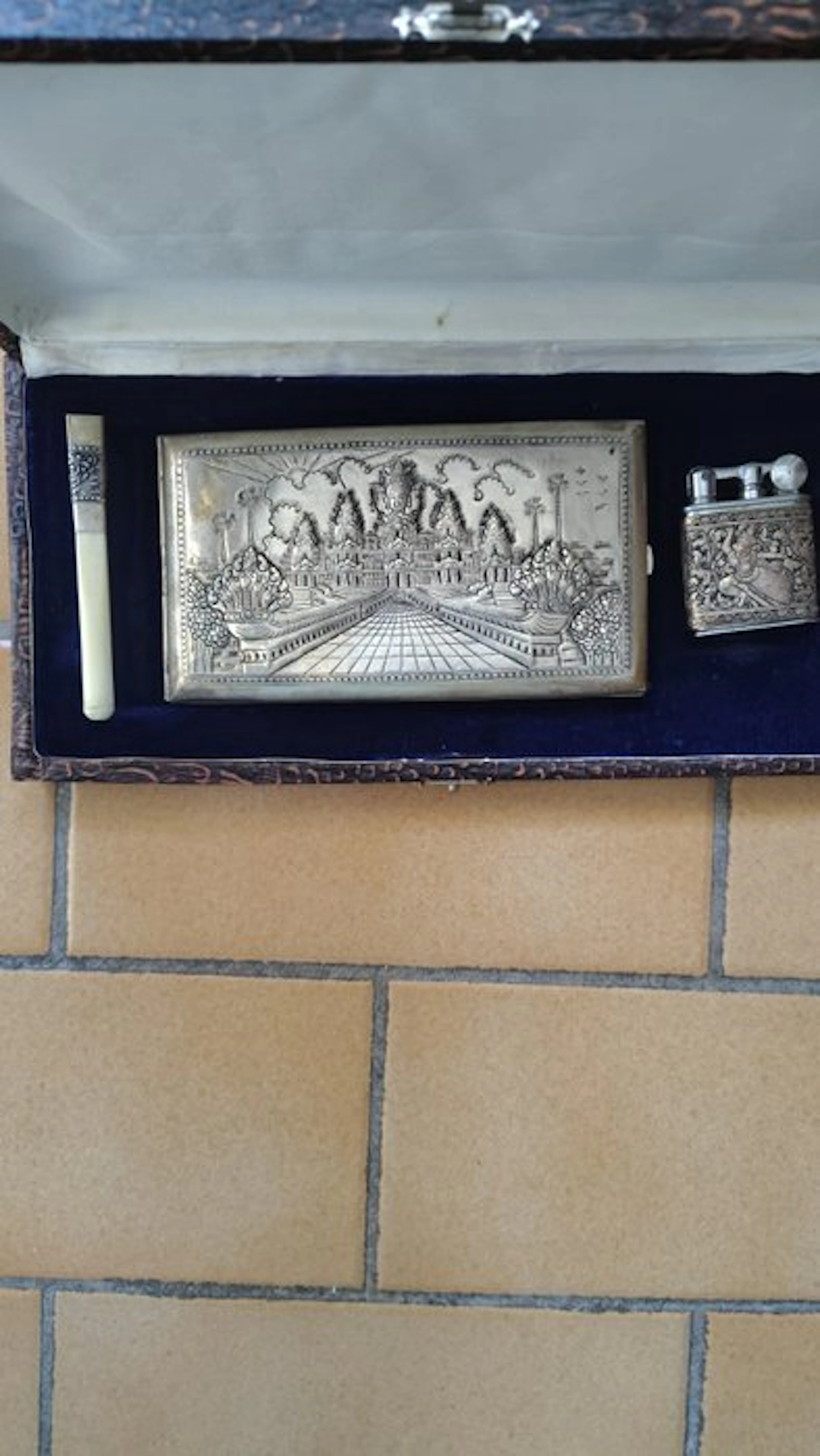 angkor vat - Cigarette case - solid silver