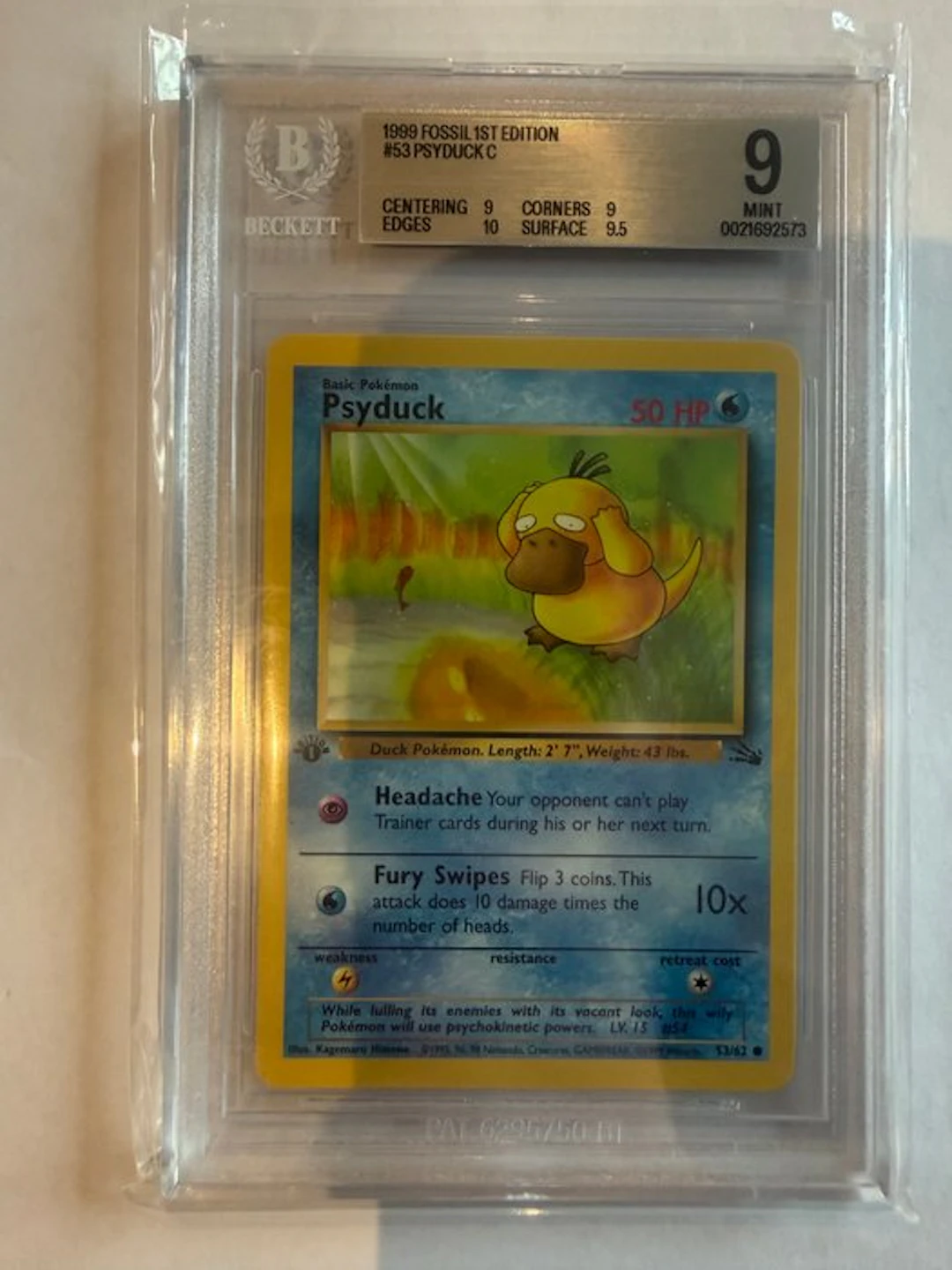 Pokémon - 1 Graded card - Psyduck #53 First edition - Beckett 9 - WOTC - Fossil