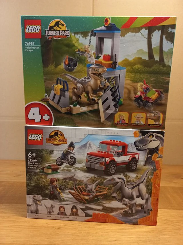 LEGO Set - Jurassic World - 76957 Velociraptor Escape...