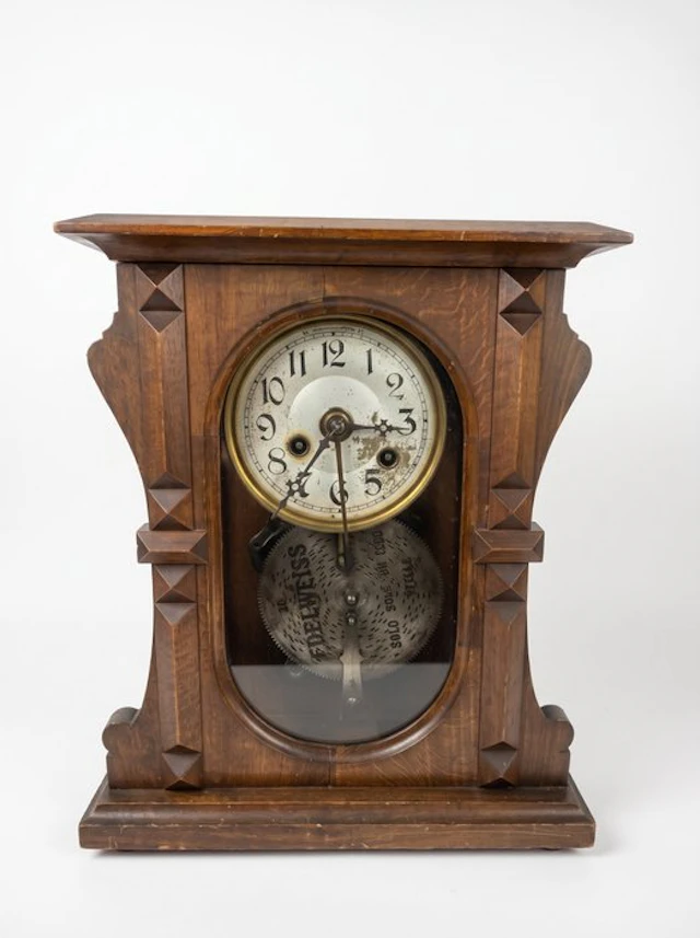 Wall clock - Antique Wood - 1880-1920 - Rare polyphonic watch
