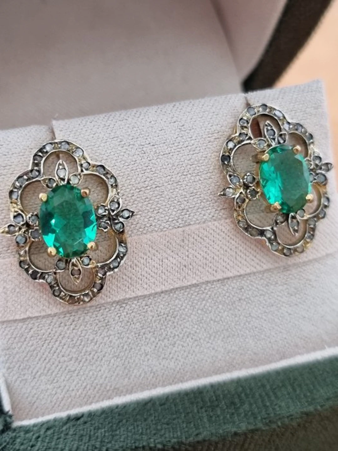 No reserve price - Earrings - 9 kt. Silver, Yellow gold Emerald - Diamond