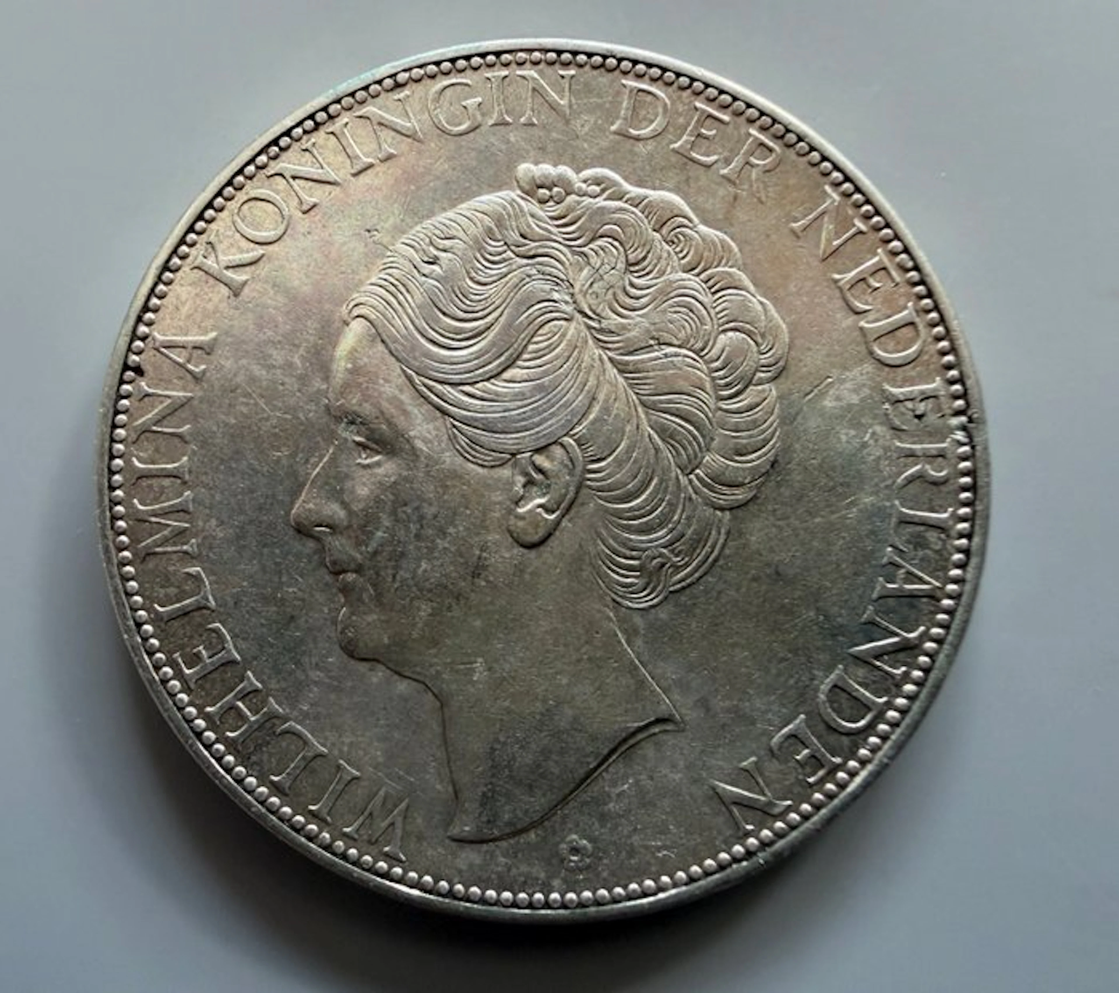 Netherlands. Wilhelmina. 2 1/2 Gulden 1933 grof haar (No reserve price)