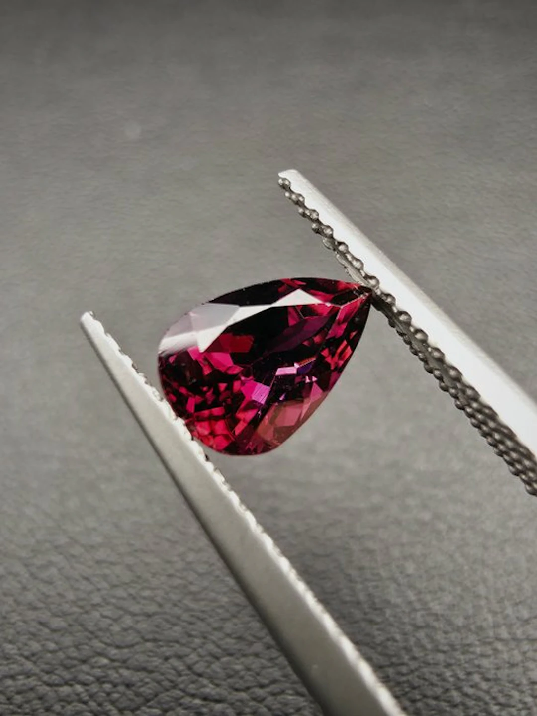Pink, Violet Tourmaline - 1.71 ct - Antwerp Laboratory...