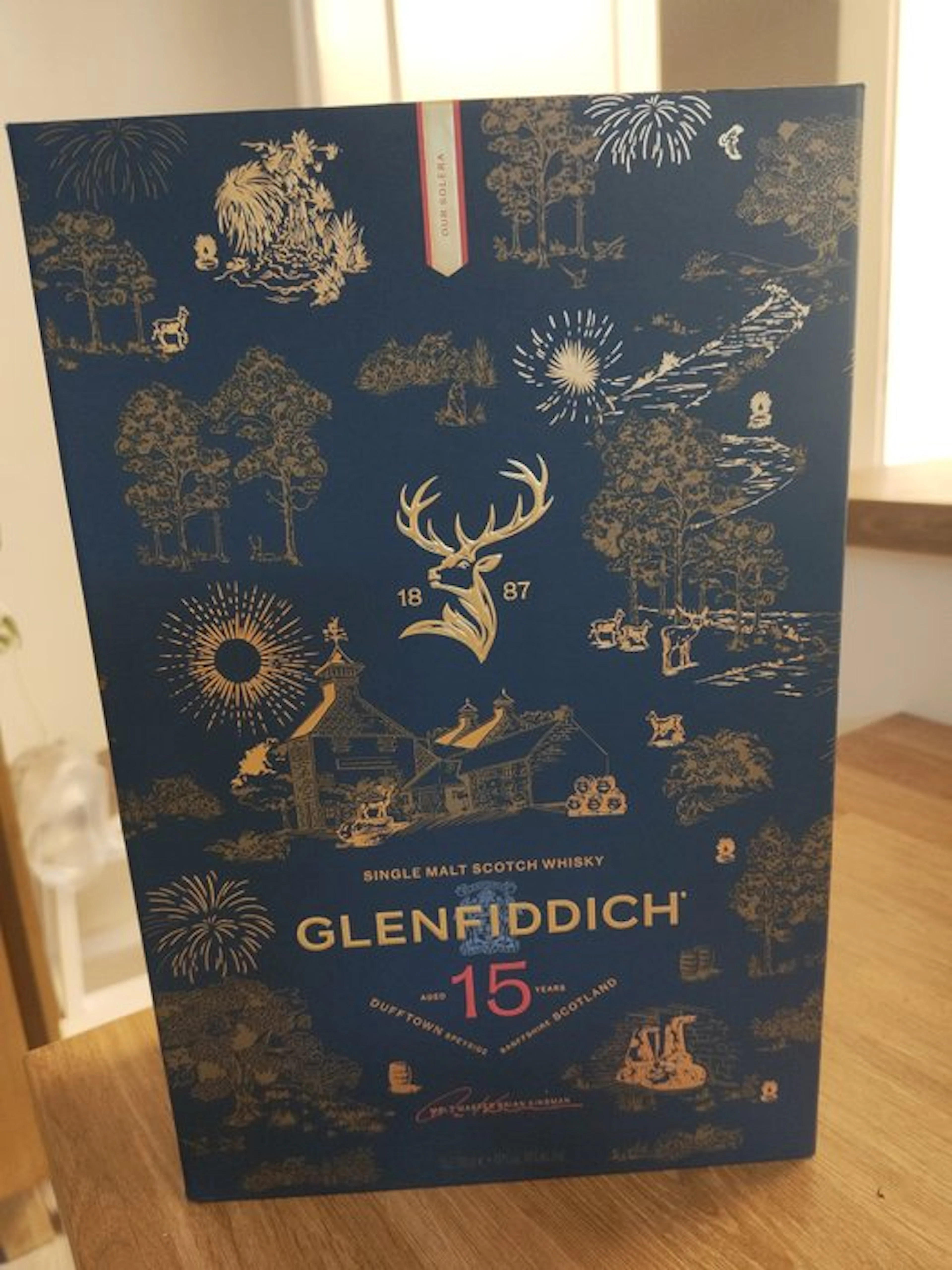 Glenfiddich 15 years old Gift Set with 18yo Miniature & Glass - 70cl, 5cl